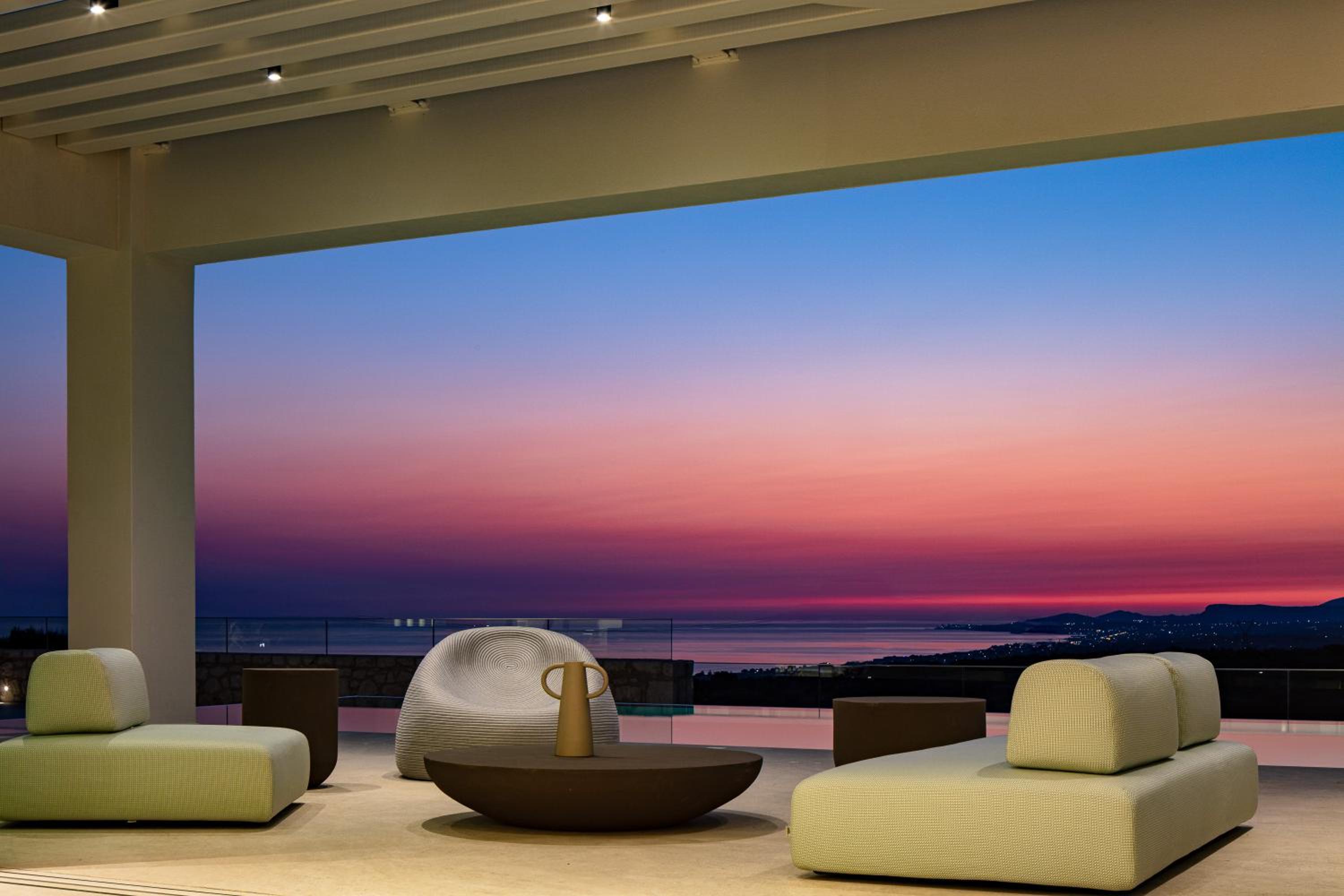 Stella Cadente - Awaken to 5star Luxury by etouri