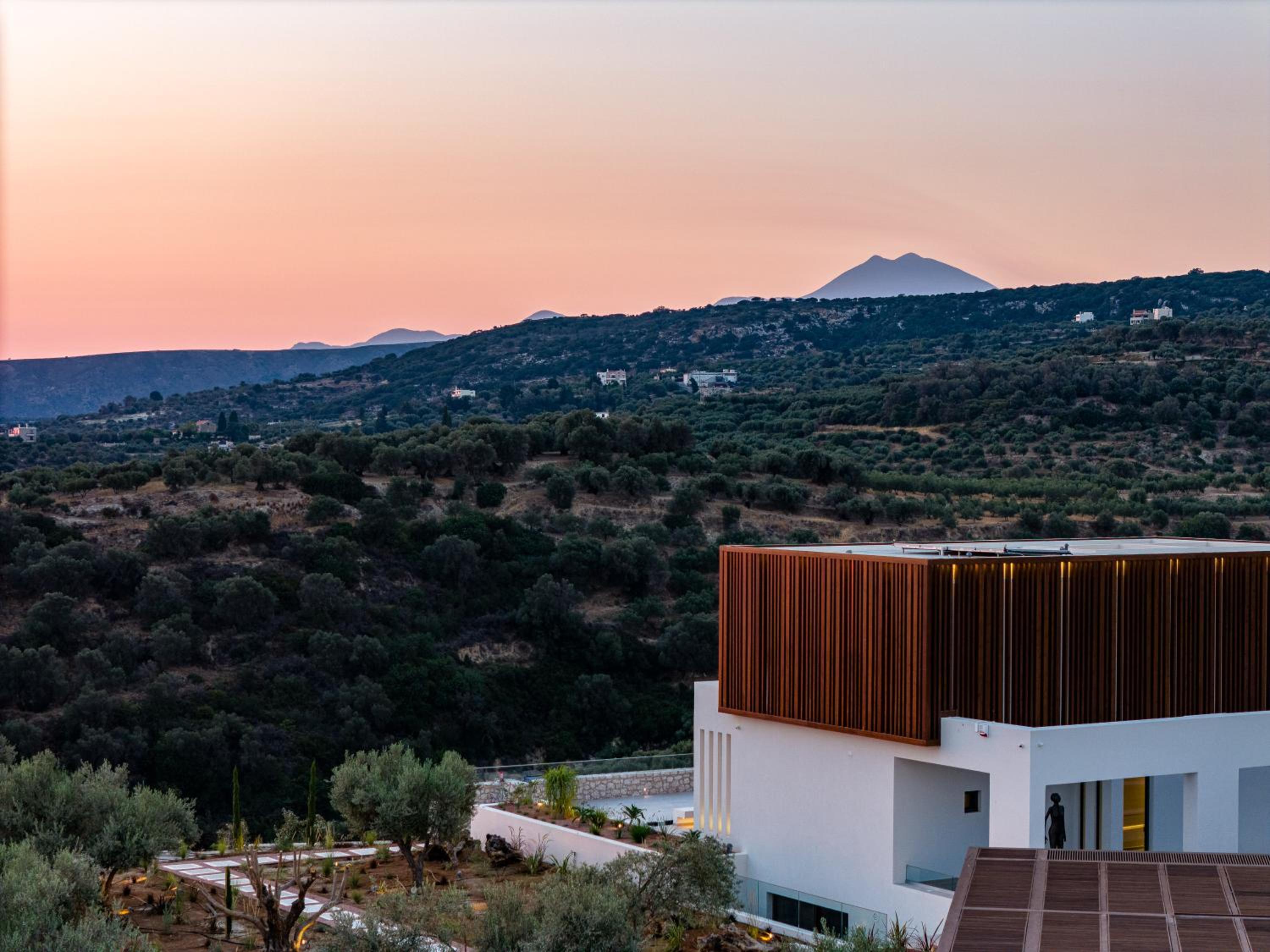 Stella Cadente - Awaken to 5star Luxury by etouri