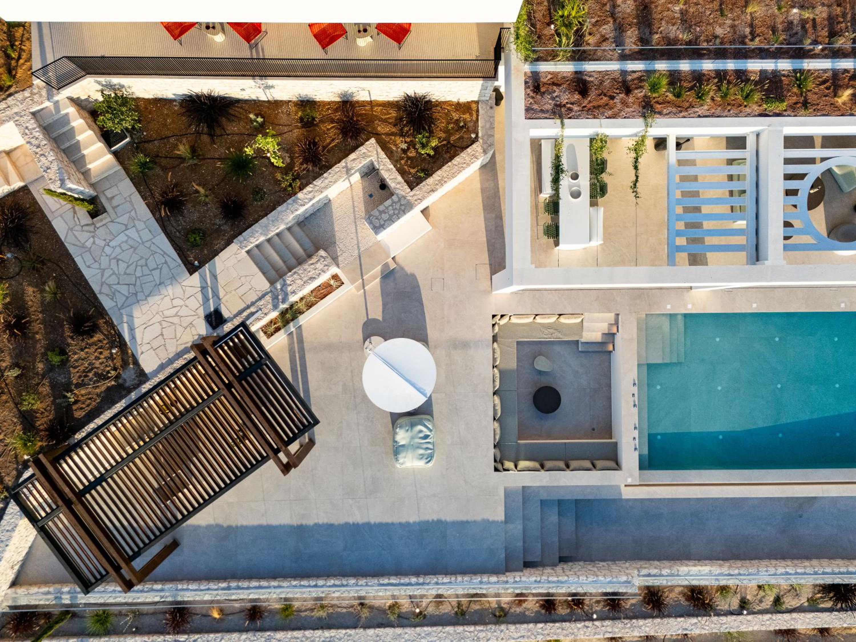 Stella Cadente - Awaken to 5star Luxury by etouri