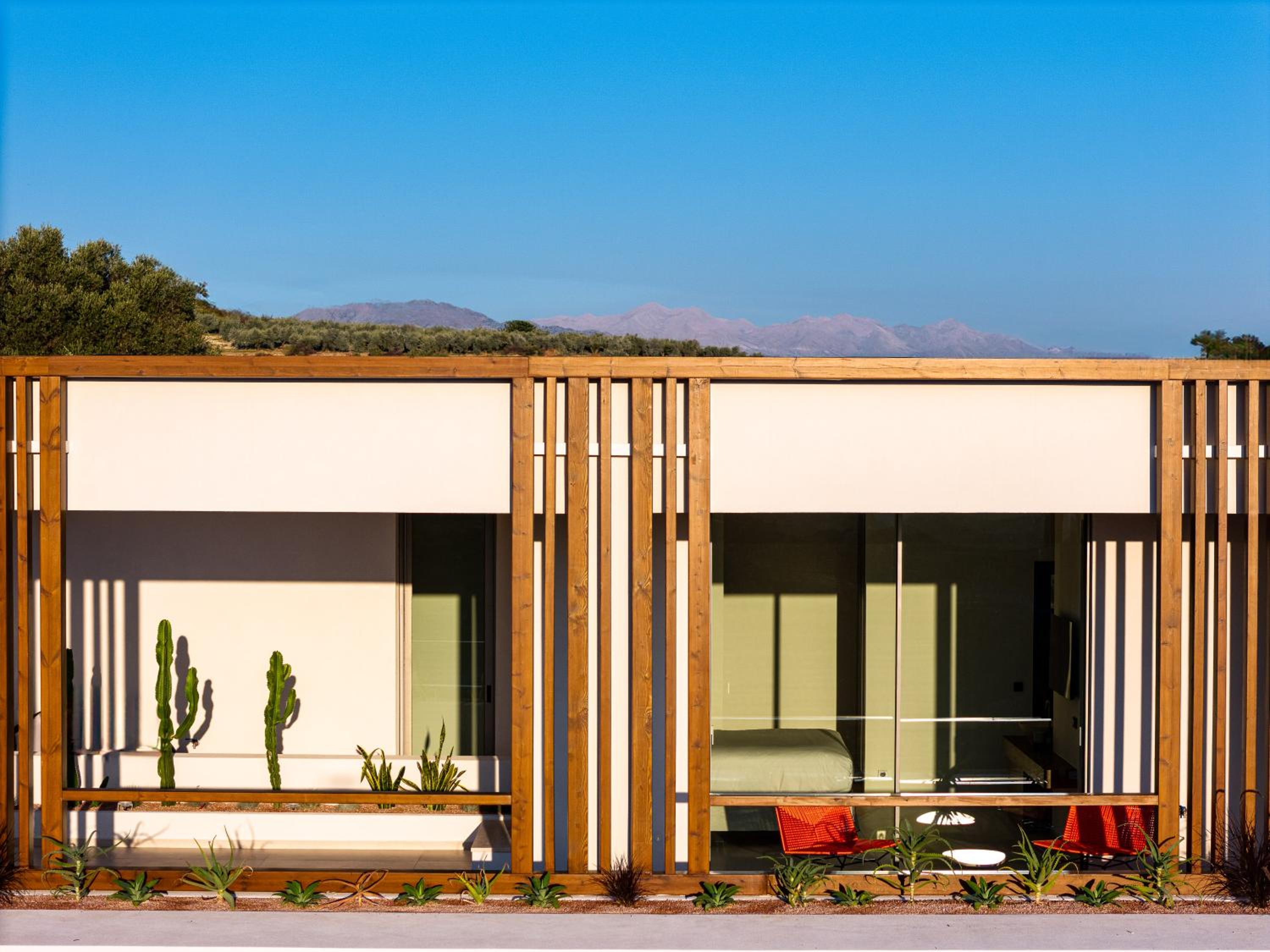 Stella Cadente - Awaken to 5star Luxury by etouri