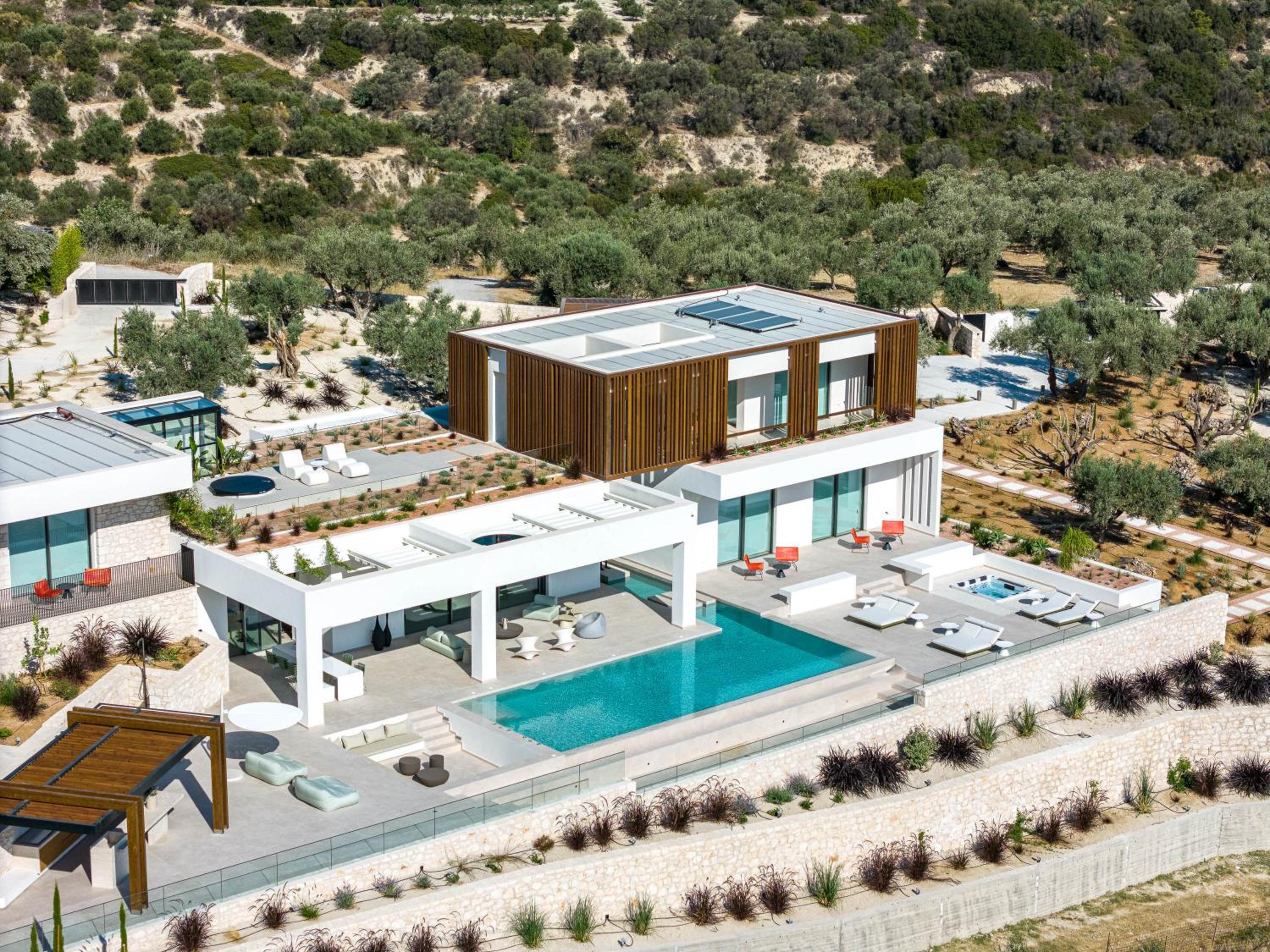 Stella Cadente - Awaken to 5star Luxury by etouri