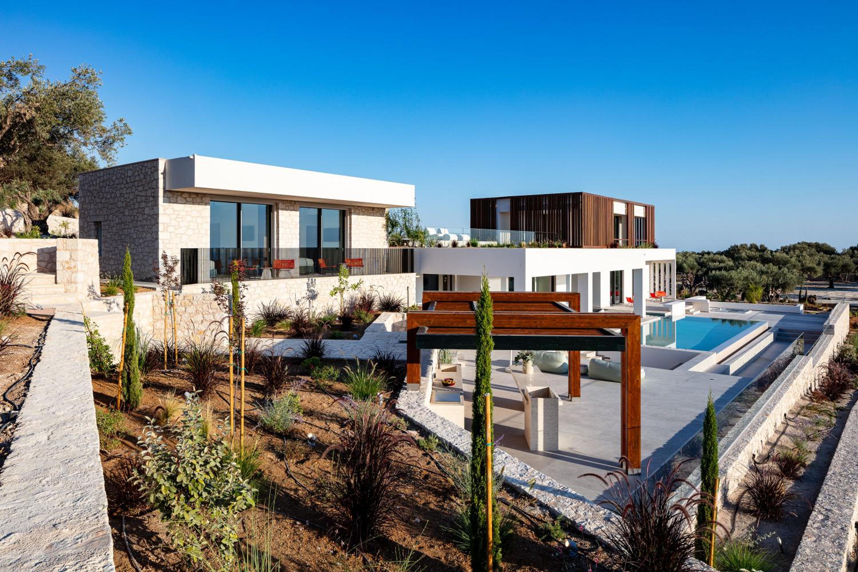 Stella Cadente - Awaken to 5star Luxury by etouri