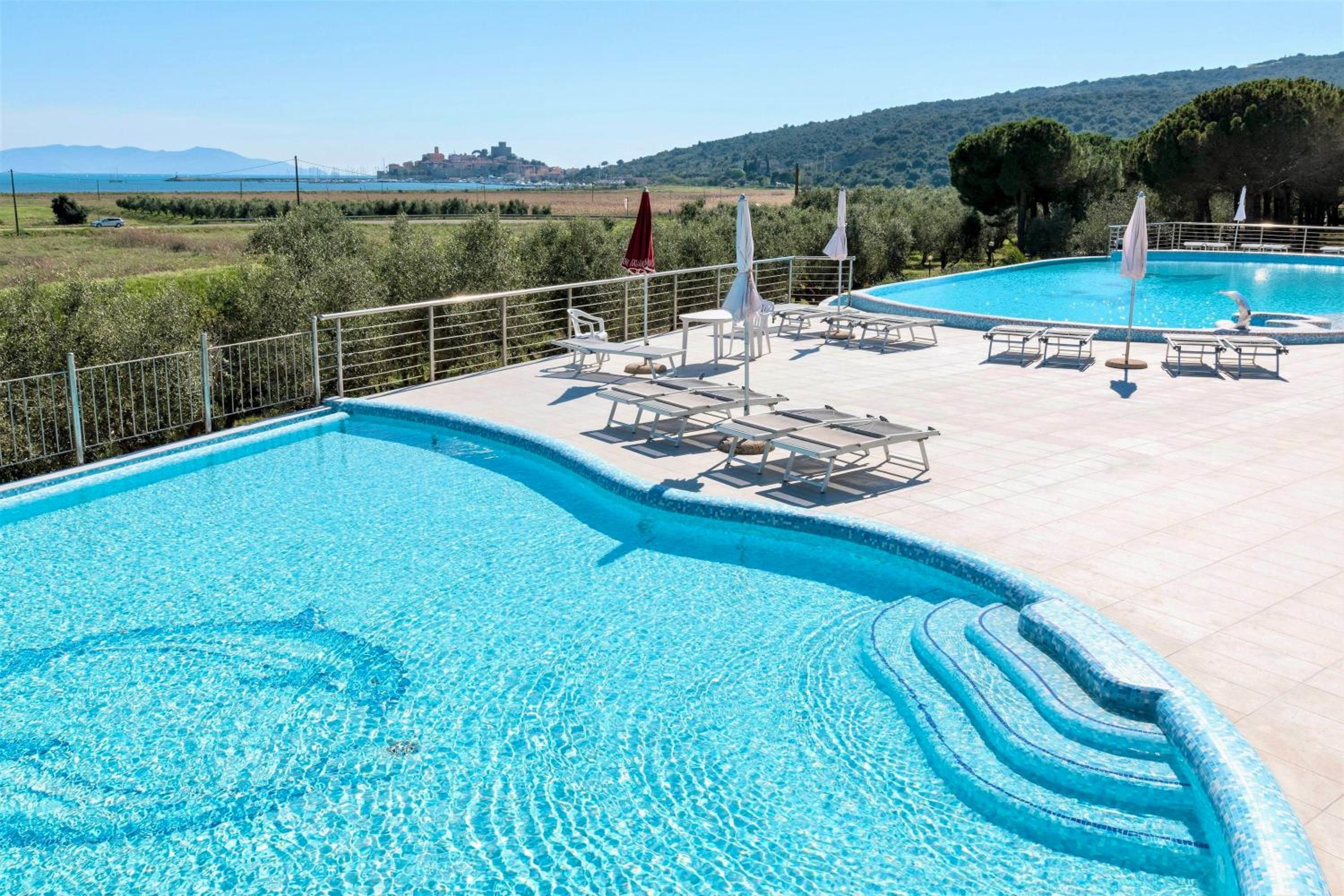 Residence with pool and private beach in Talamone just 500 mt from the sea photo 4