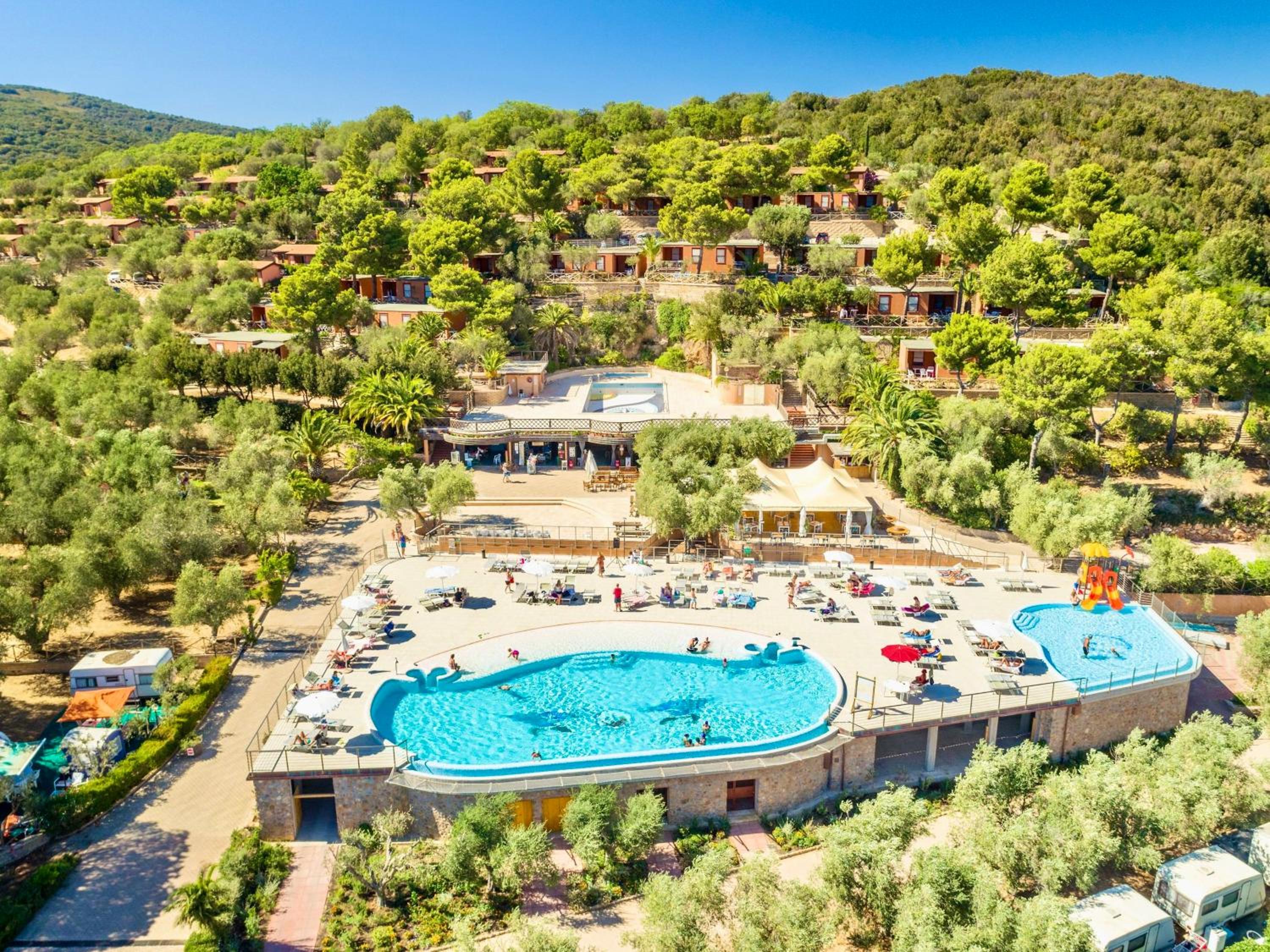 Residence with pool and private beach in Talamone just 500 mt from the sea photo 3