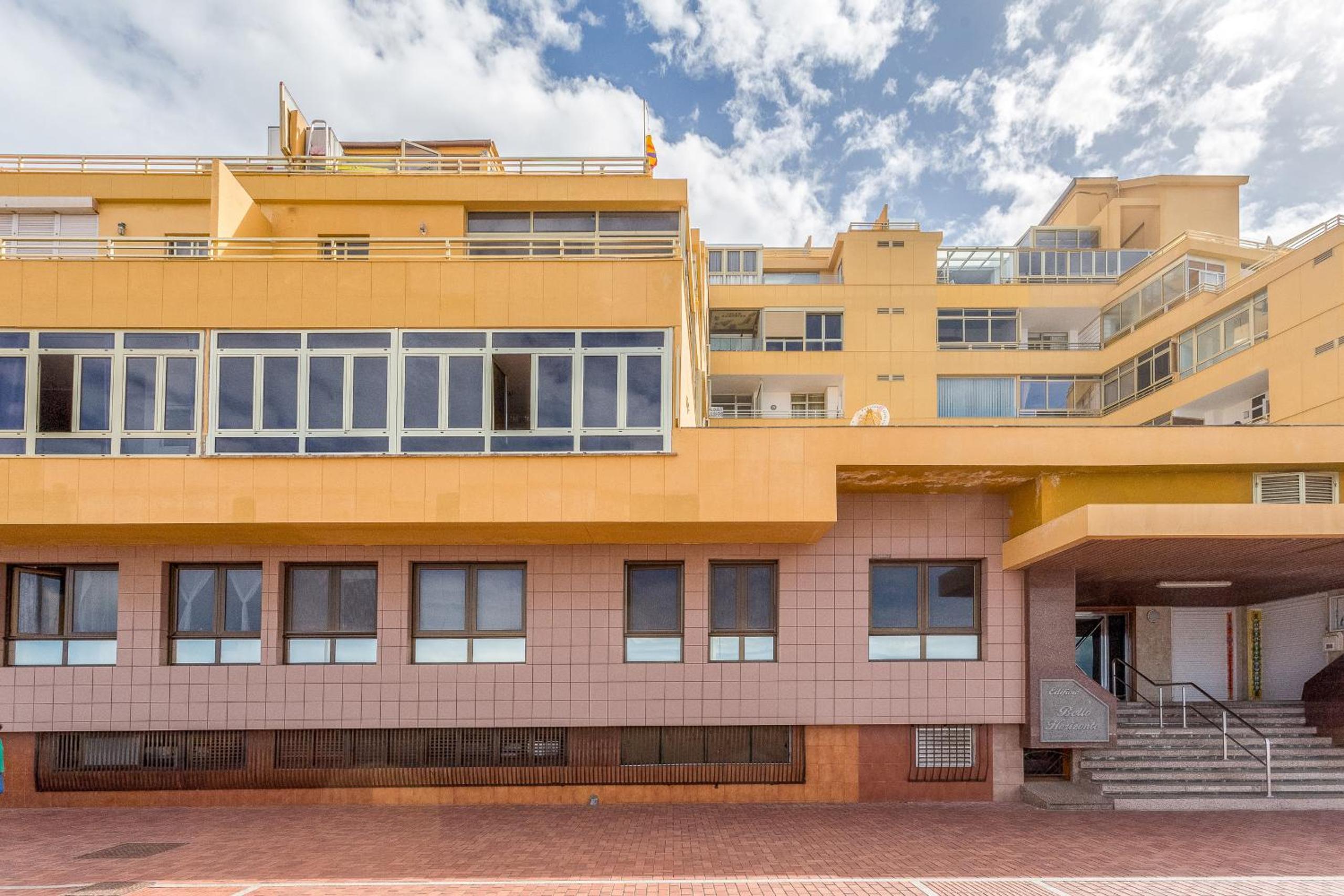 Canteras Seaviews - Balcony & Pool view 2