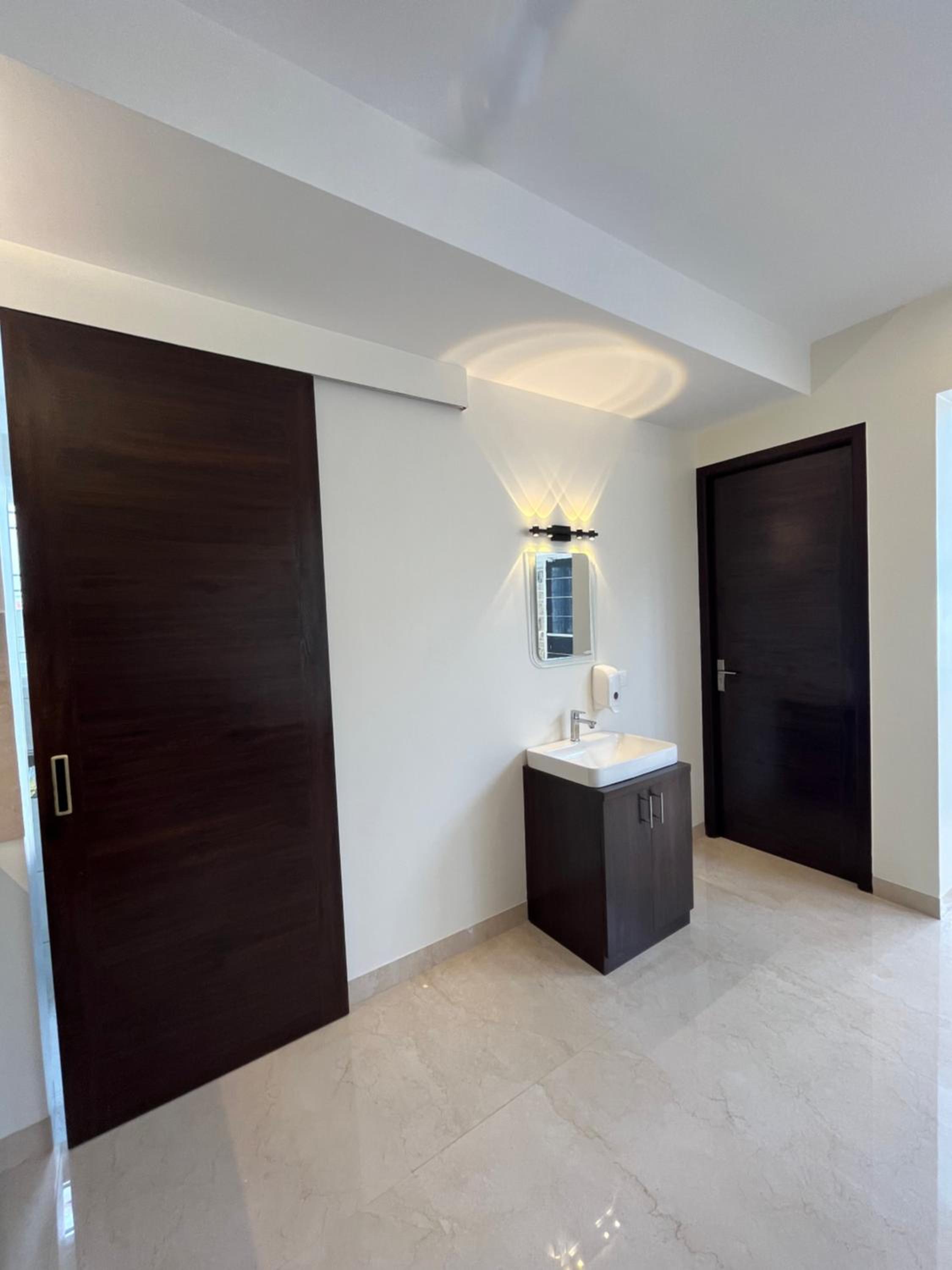 ecrlondonvilla