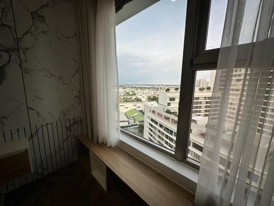 2 bedrooms Midtown M8 City view