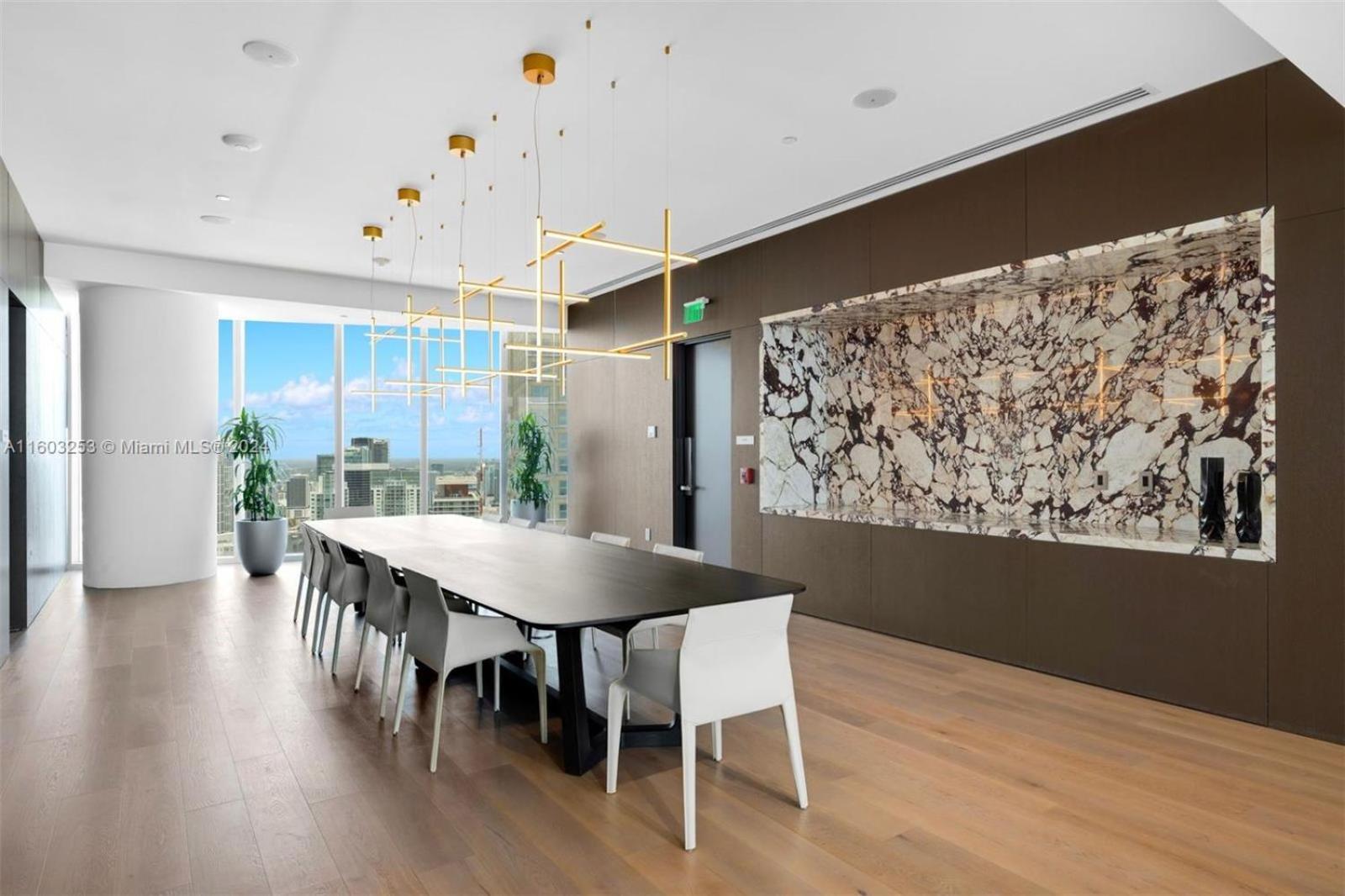 ASTON MARTIN TOWER Miami