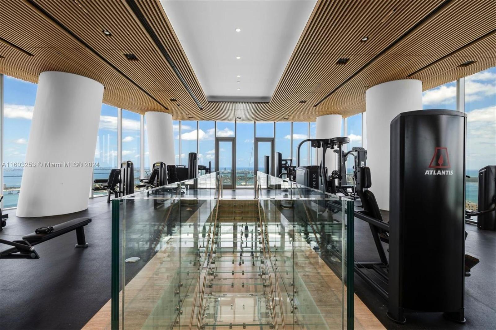 ASTON MARTIN TOWER Miami