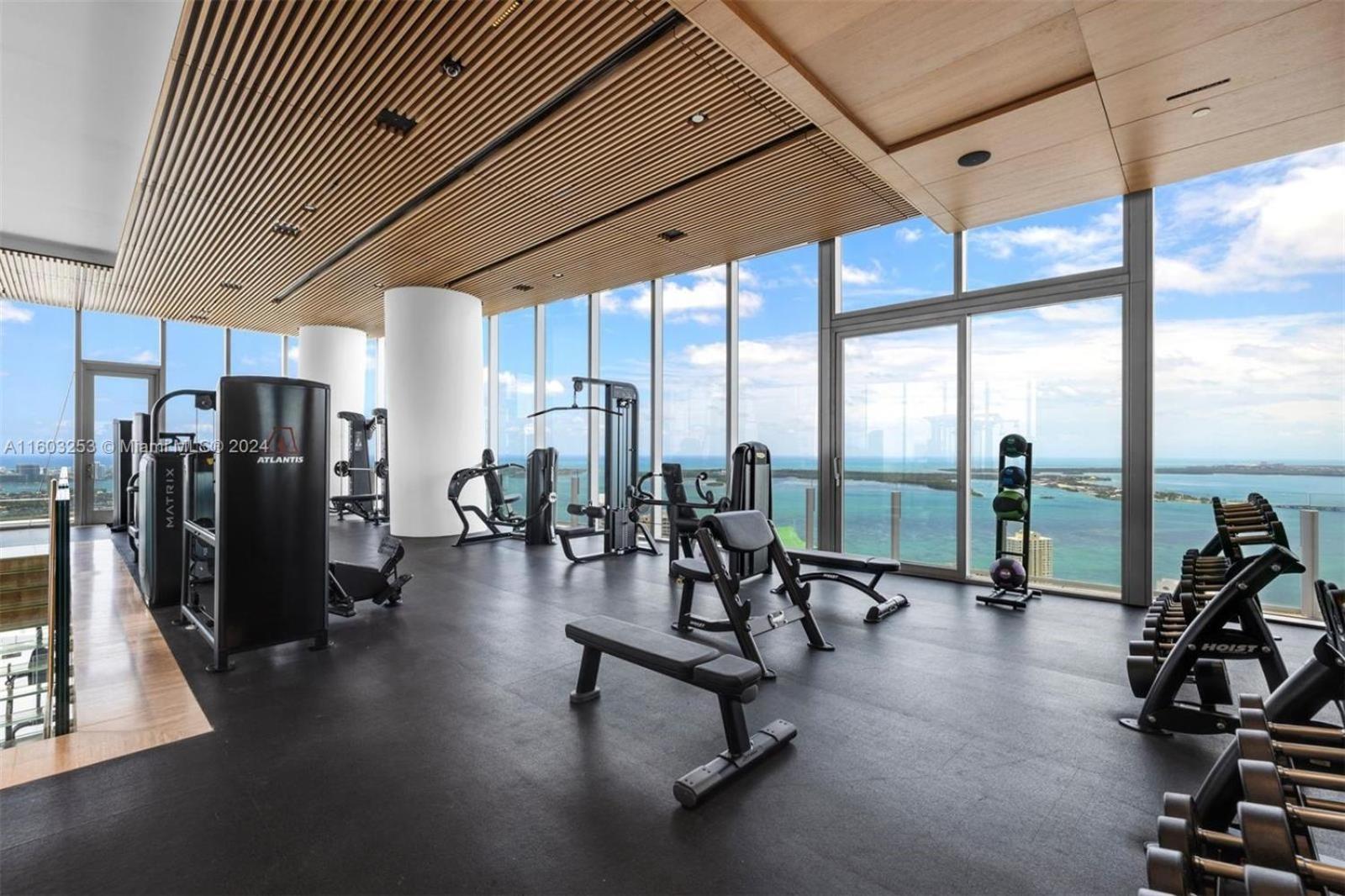 ASTON MARTIN TOWER Miami