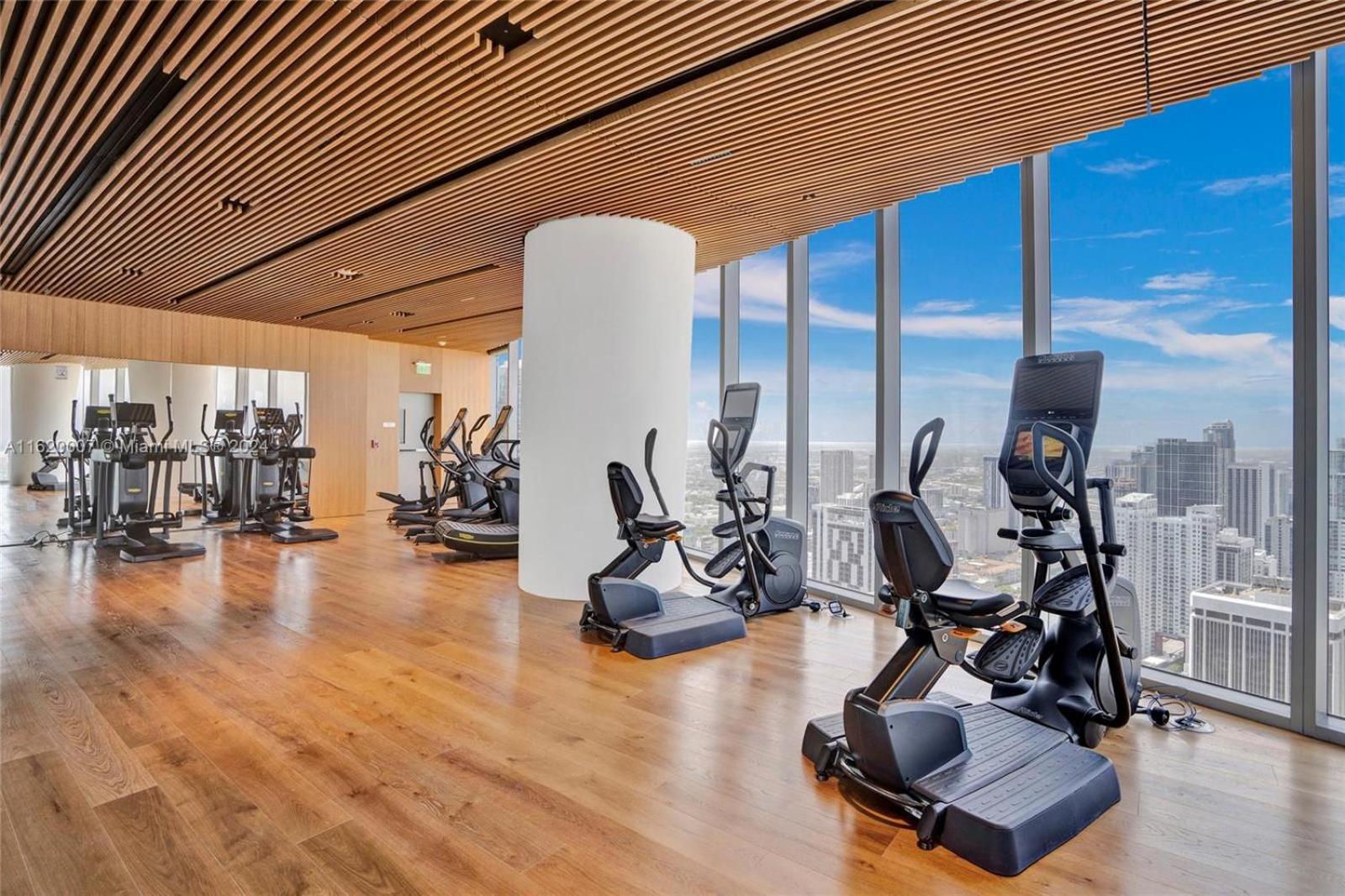 ASTON MARTIN TOWER Miami