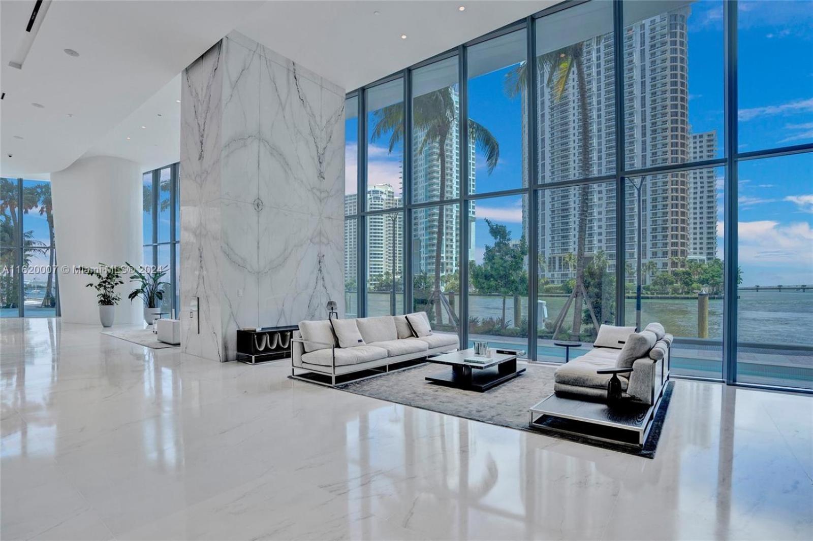 ASTON MARTIN TOWER Miami