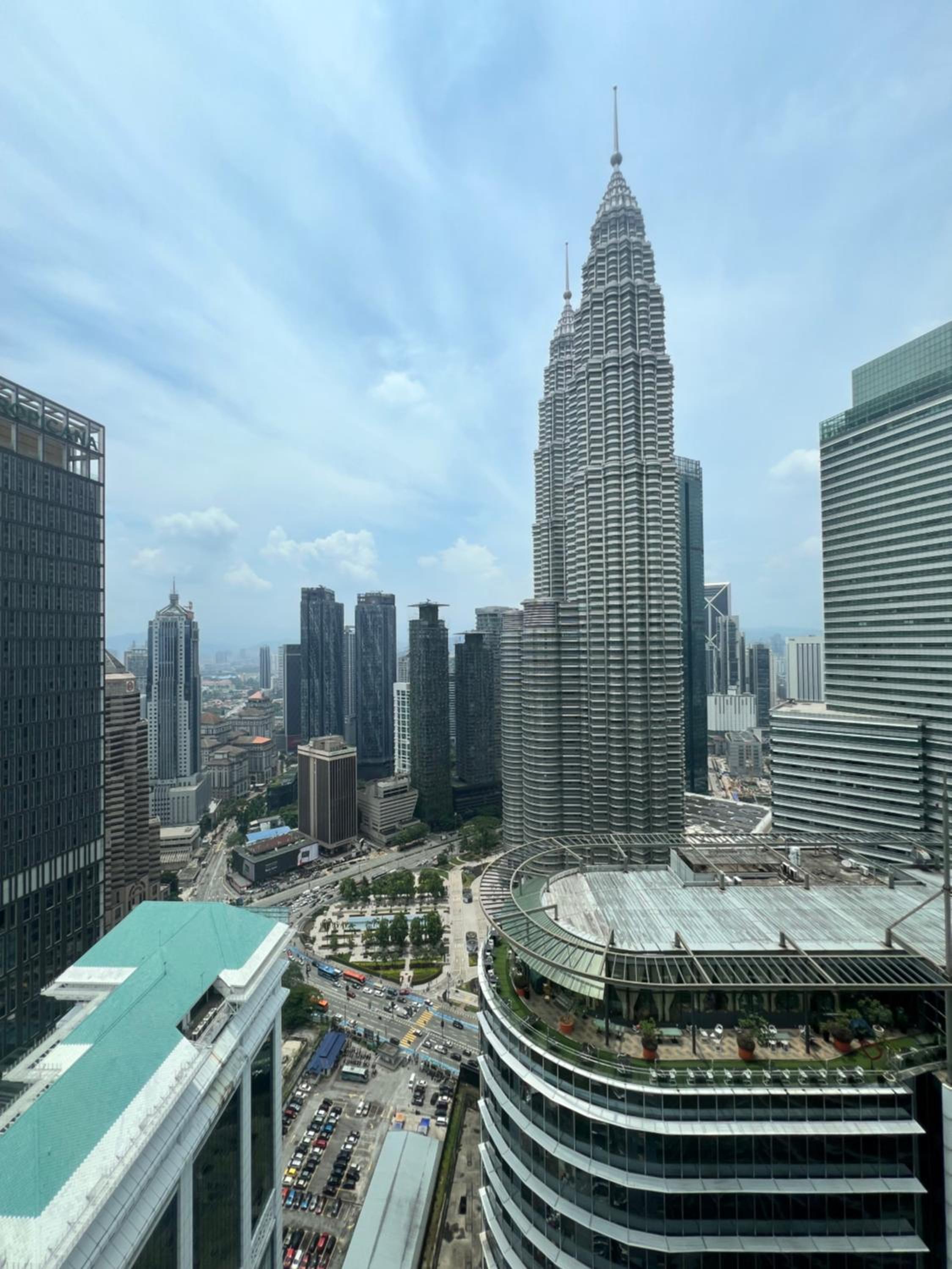 Sky Suites at KLCC by Mitstay