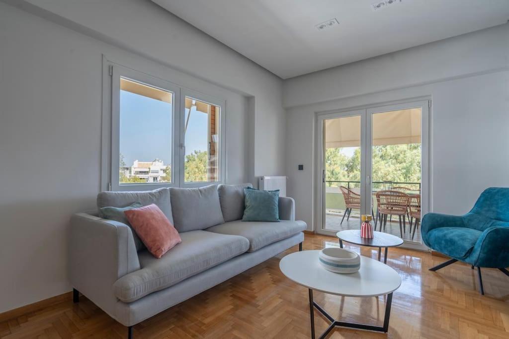 Voula's 2BR Escape Elegant and Stylish Living