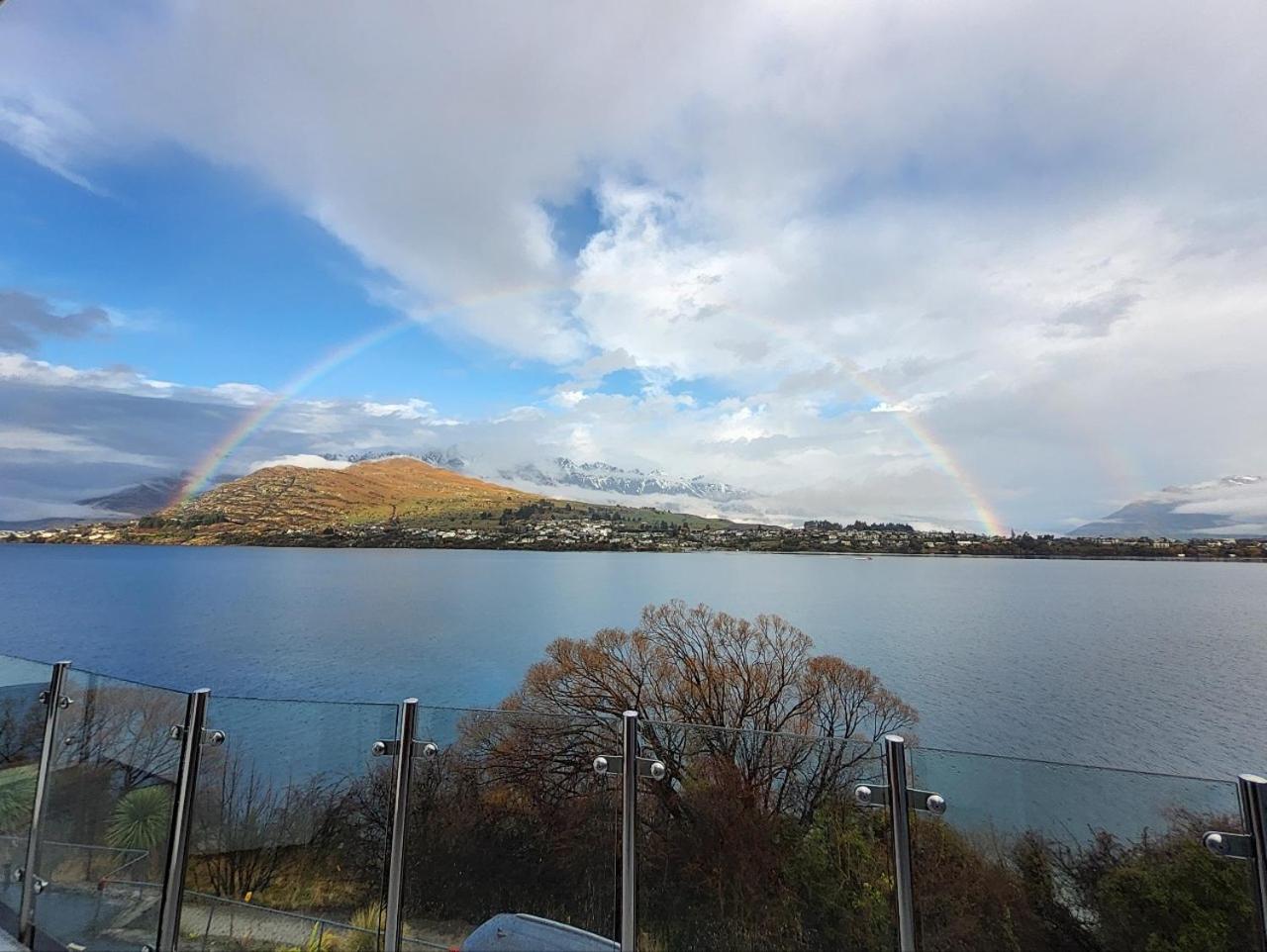 Fantastic Views! The Point Apartment
