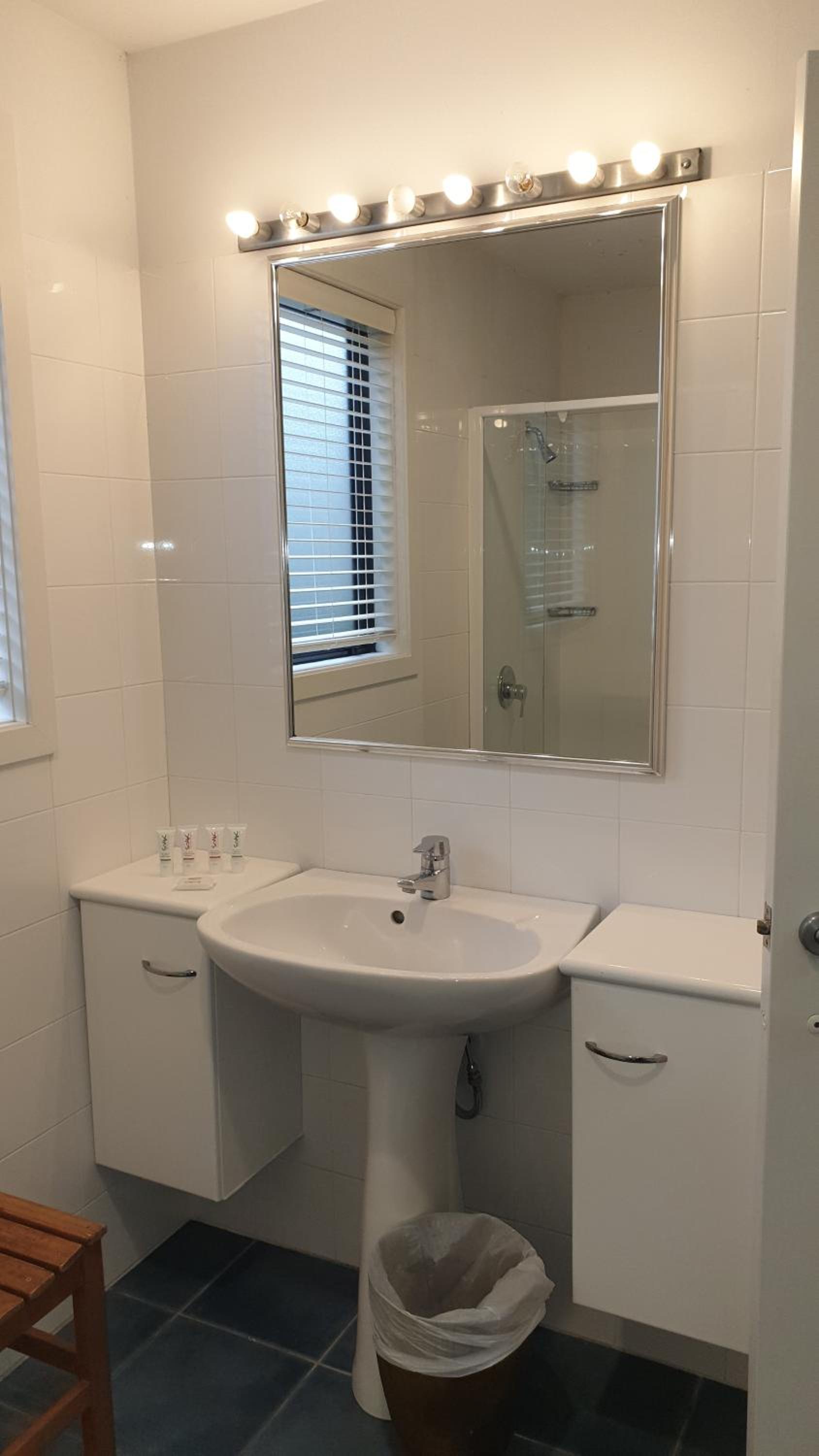 Fantastic Views! The Point Apartment