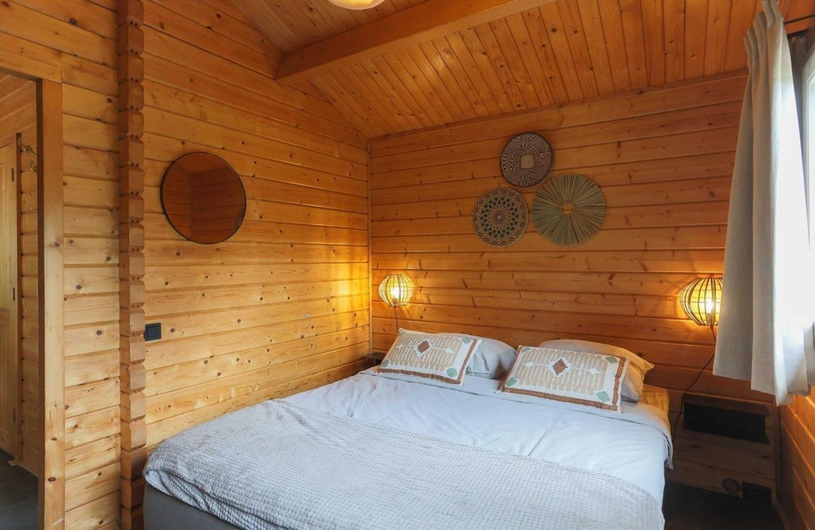 Zweeds Huisje op Camping de Kleine Wereld view 3