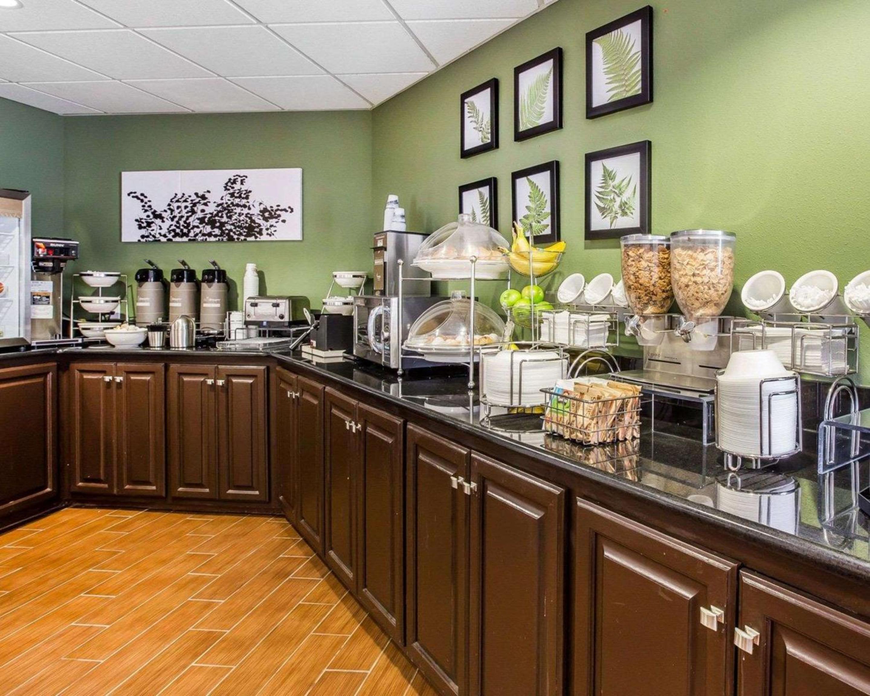 Clarion Pointe Albemarle