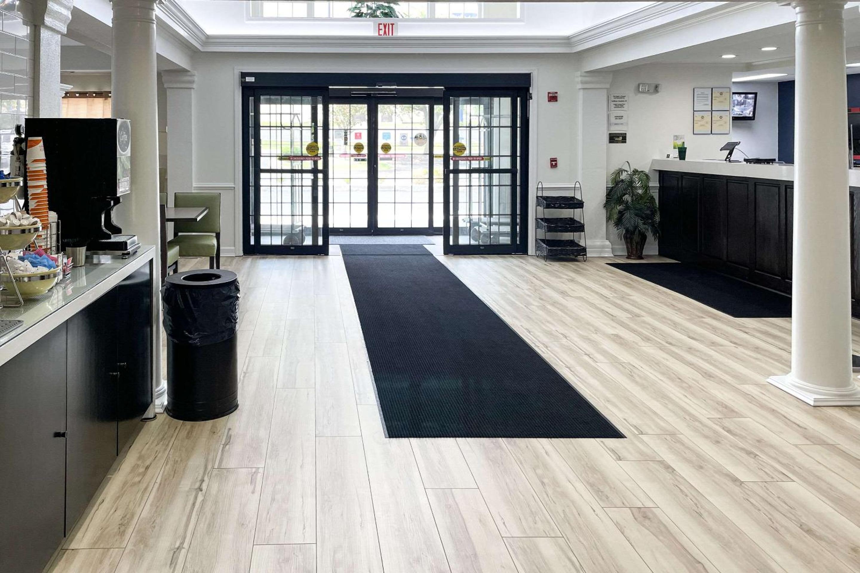 Berea Vacations - Quality Inn - Property Image 5