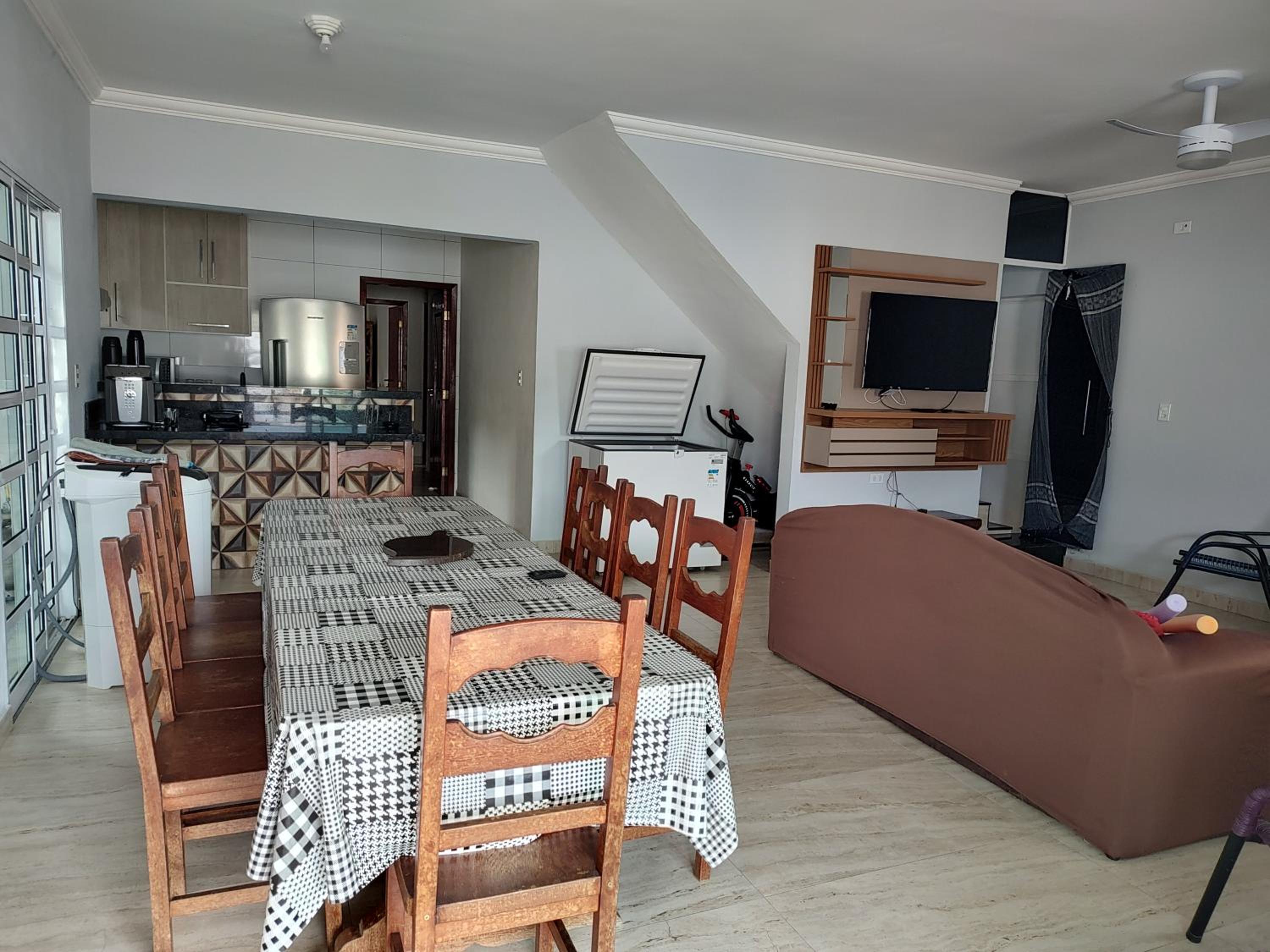 Casa terria praia sol e mar maranduba Ubatuba