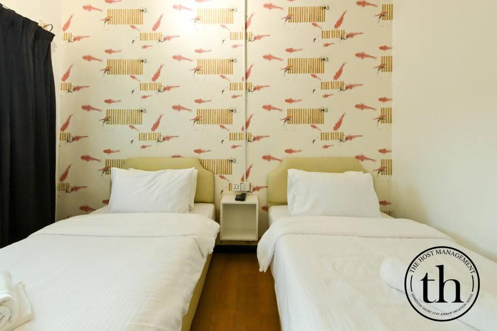 Warm House Alor Akar Linked House 6BR-15pax photo 5
