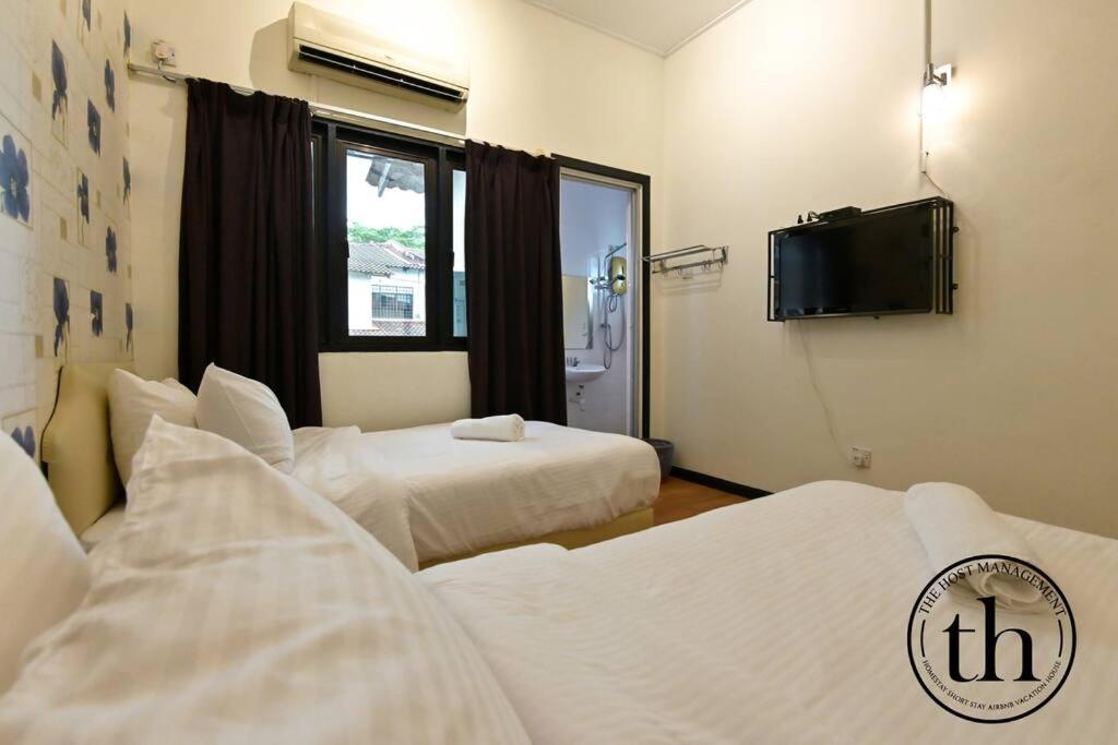 Warm House Alor Akar Linked House 6BR-15pax photo 6