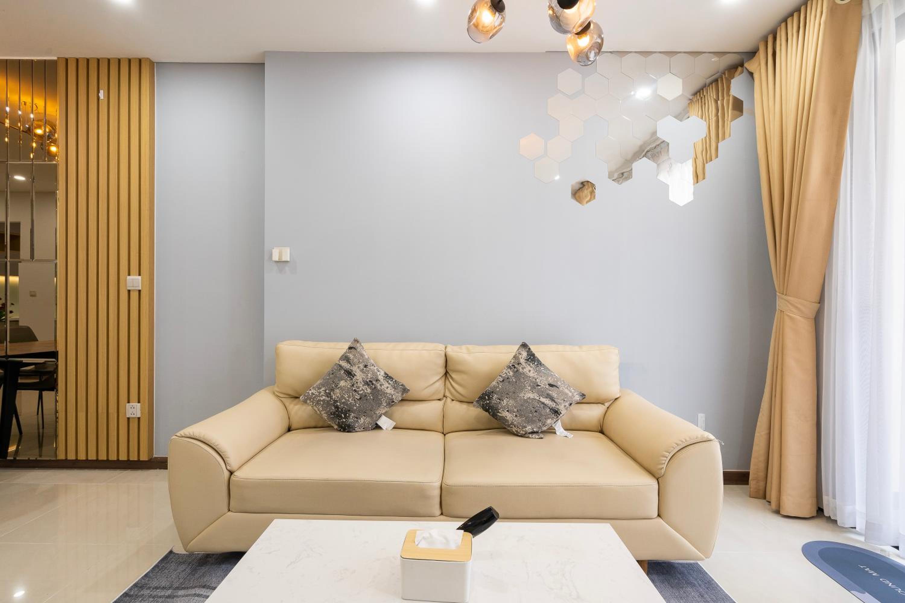 NI HOUSE - HADO CENTROSA 2 PHÒNG NGỦ
