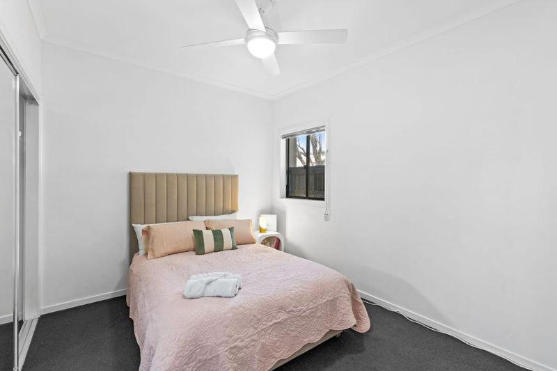 Spacious 2B2B Apt Close to CBD - Free Parking
