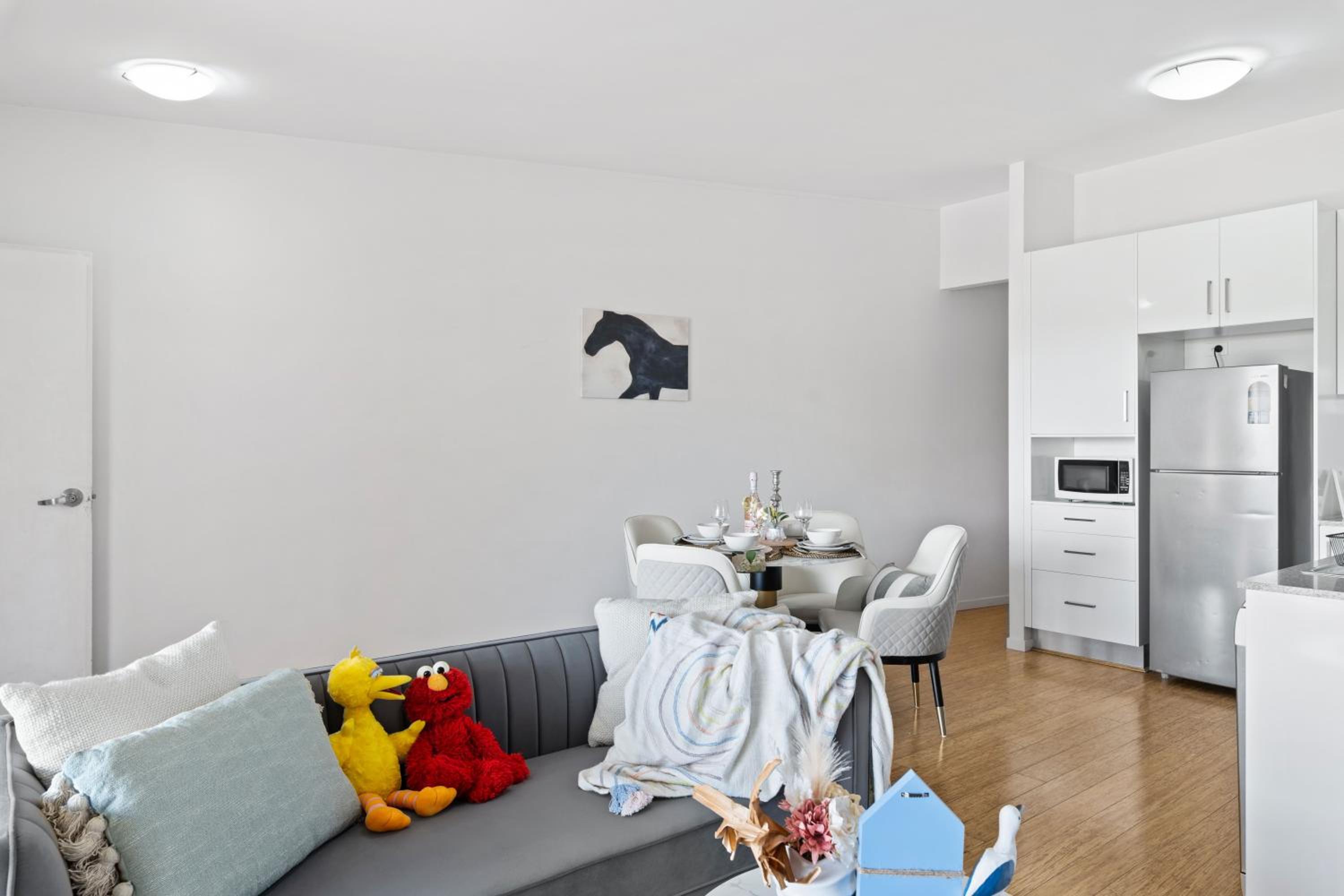 Spacious 2B2B Apt Close to CBD - Free Parking