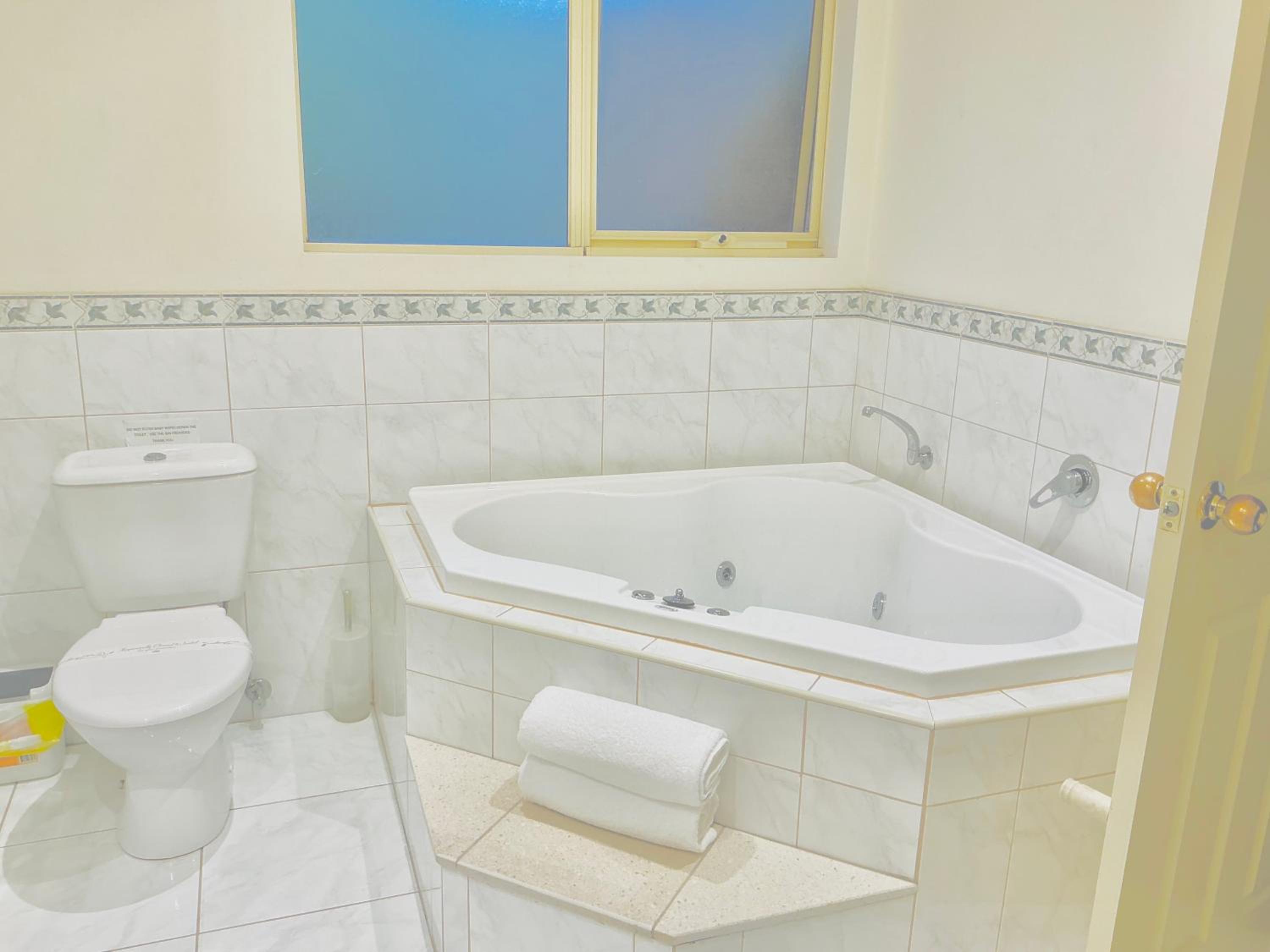 Sanctuary House Resort Motel