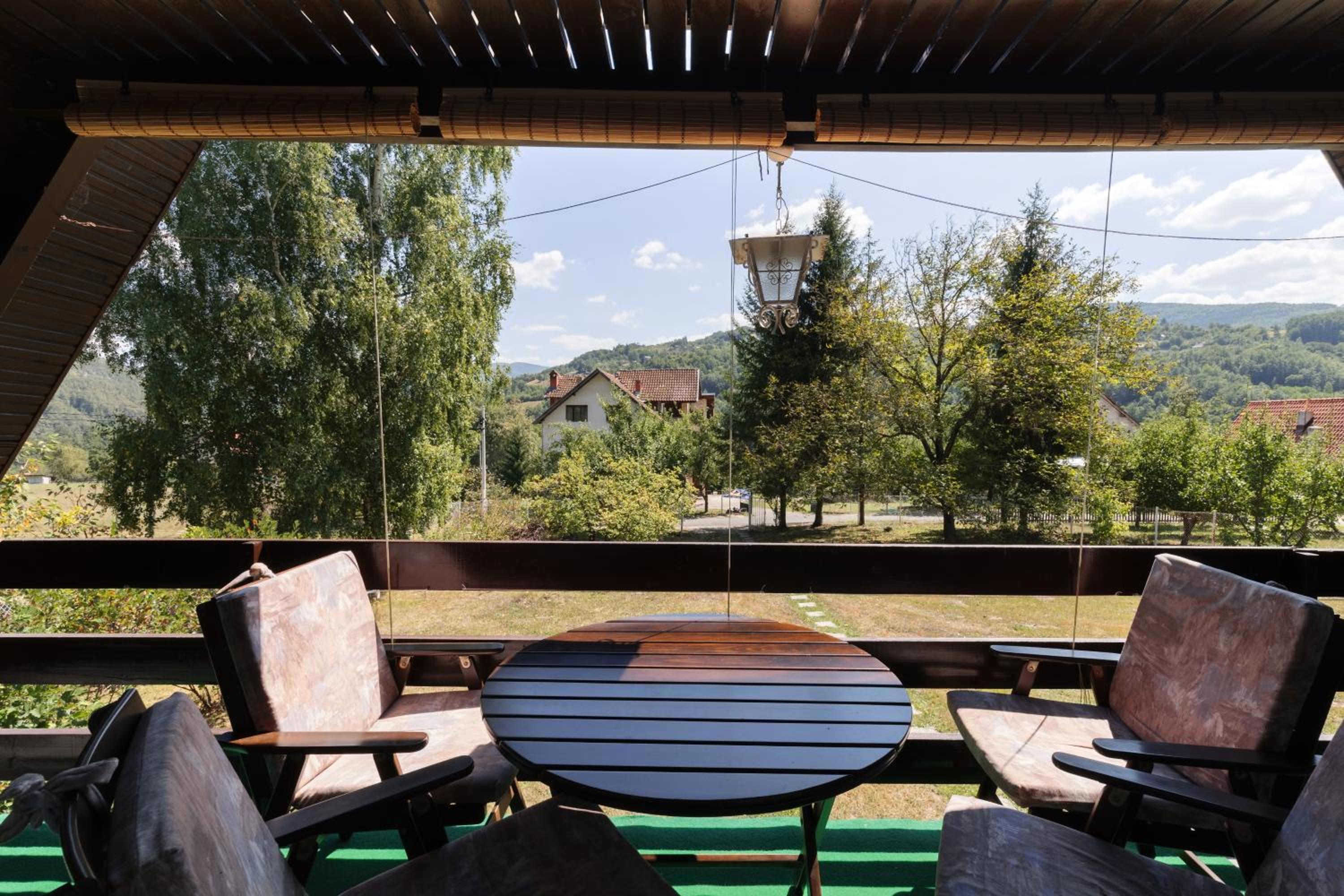 Pet-Friendly - Planinska Vikendica Međurečje