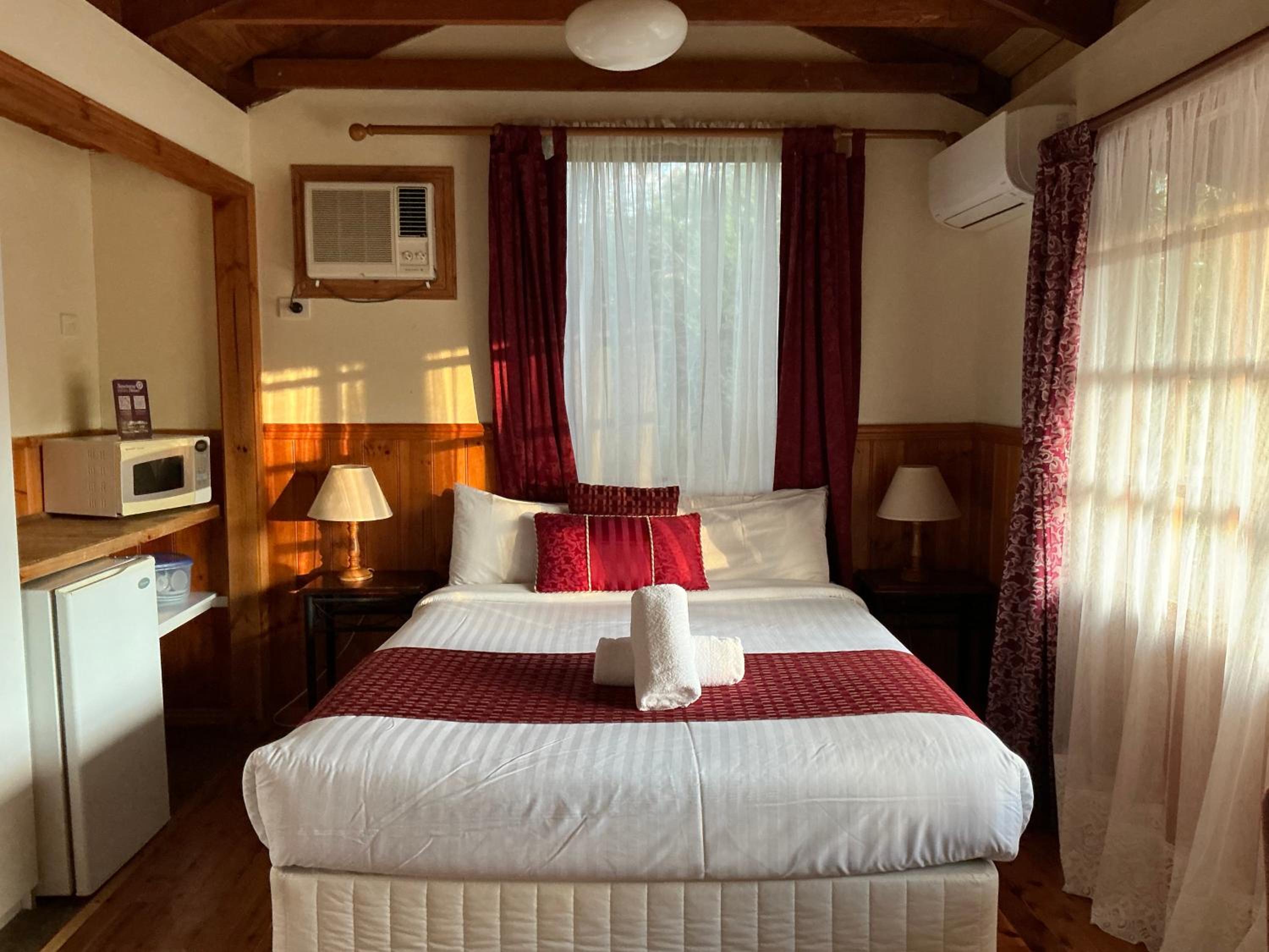 Sanctuary House Resort Motel