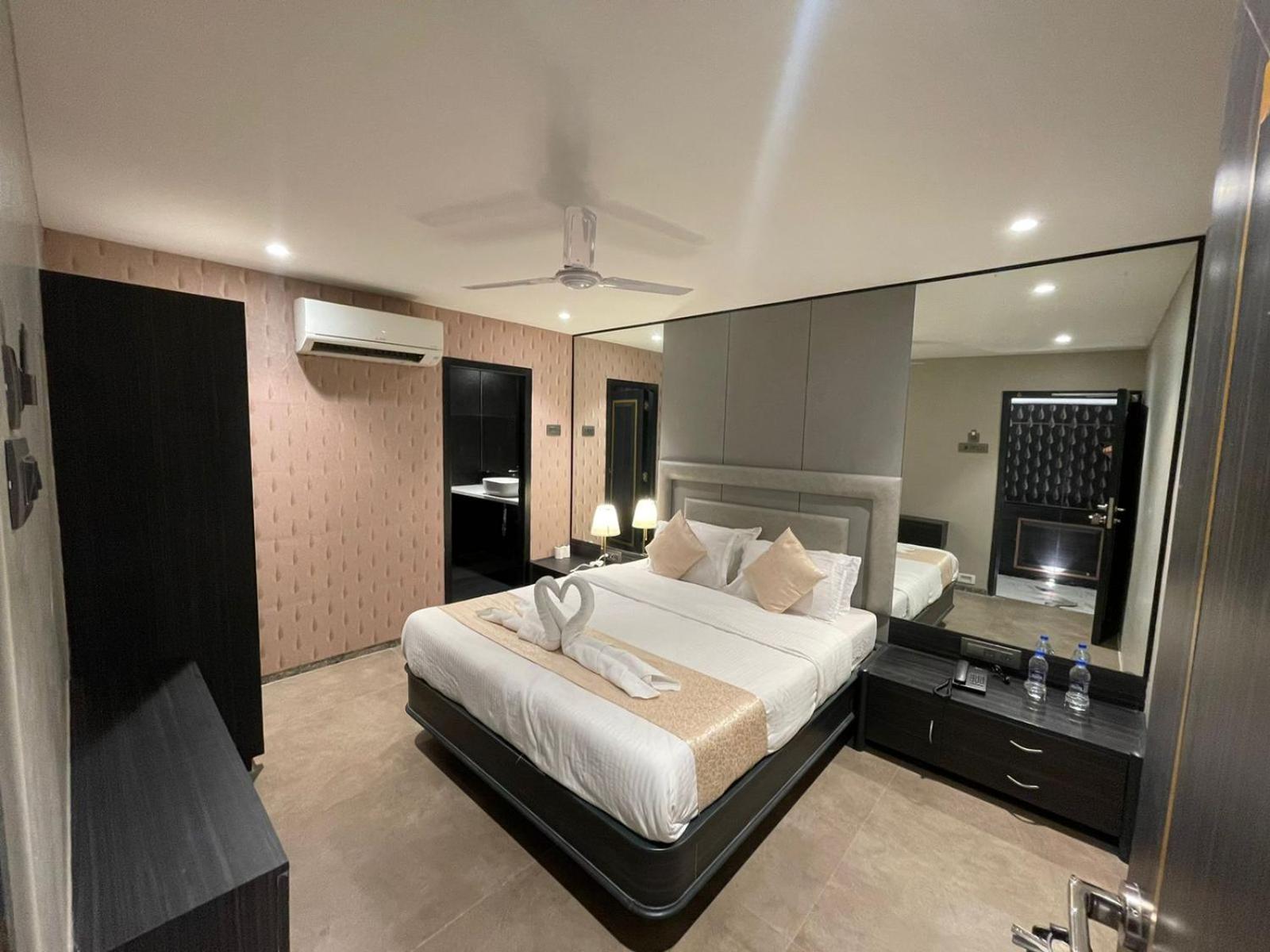 Gulf Hotel Mumbai- The Boutique Hotel Colaba Mumbai photo 3