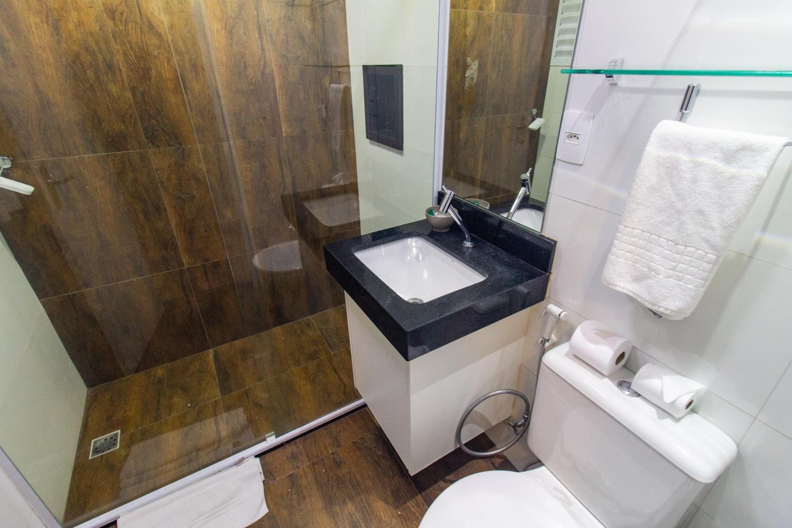 HOTEL GARVEY Quarto 515