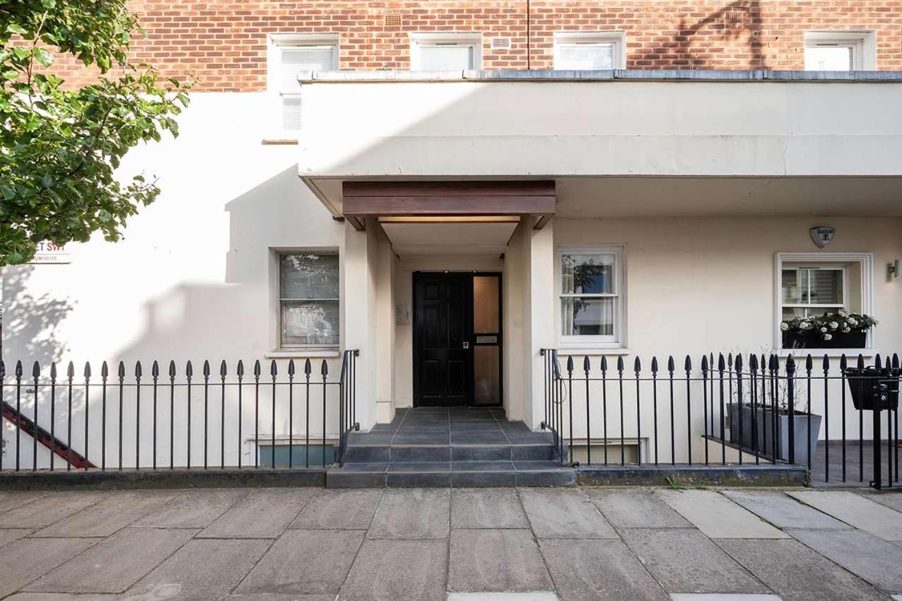 Compact apartment in central London