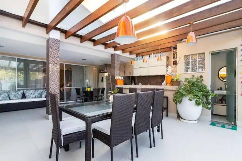 Mansão Luxuosa na Barra da Tijuca