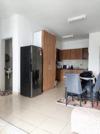Pleasant Homestay 3 Bedroom stay near KLIA airport with pool and gym