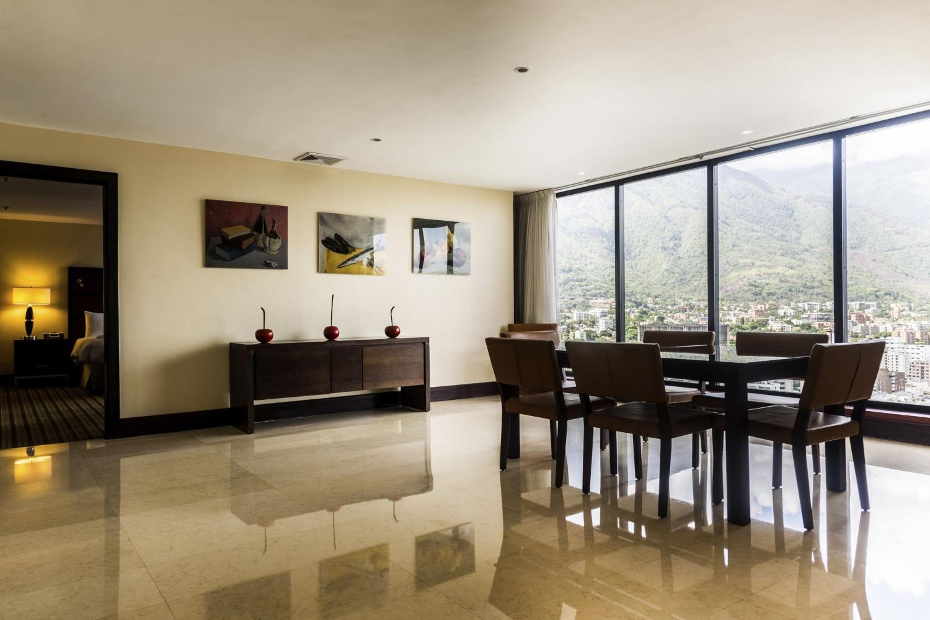 Caracas Vacations - Renaissance Caracas La Castellana Hotel - Property Image 2