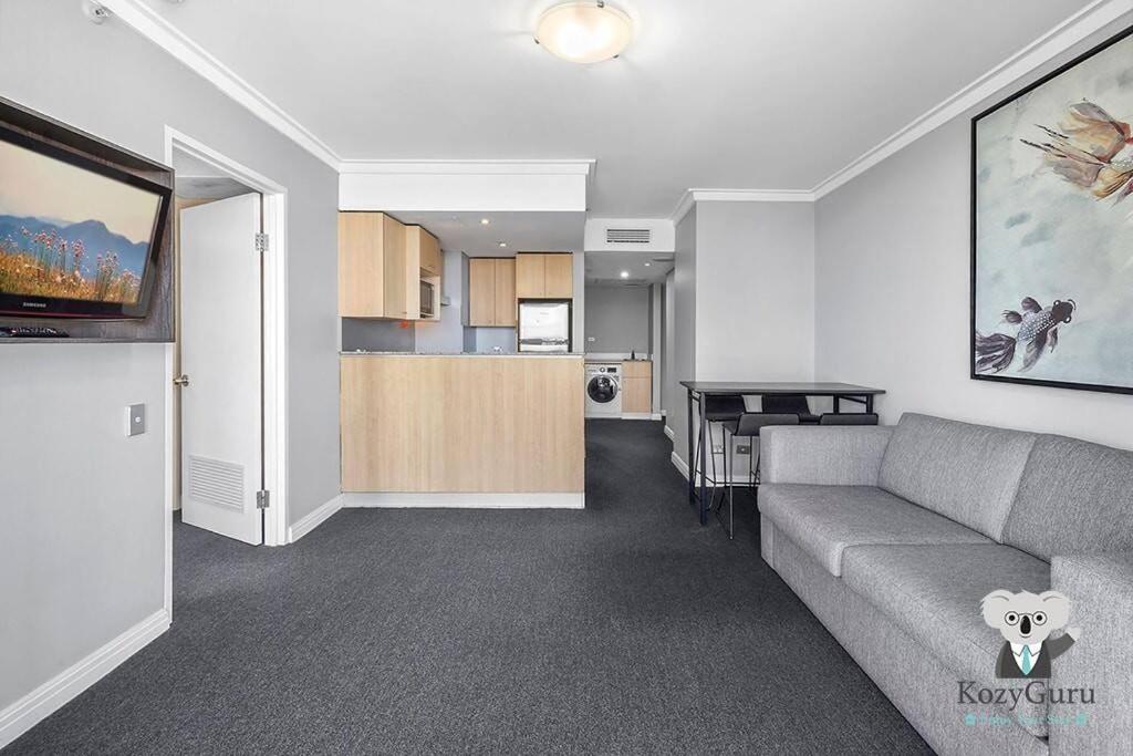 KozyGuru | Central Sydney | 2 Bed 2 Bath City View