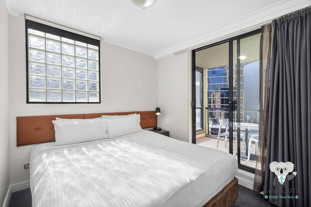 KozyGuru | Central Sydney | 2 Bed 2 Bath City View