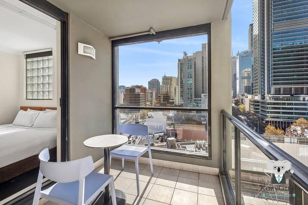 KozyGuru | Central Sydney | 2 Bed 2 Bath City View