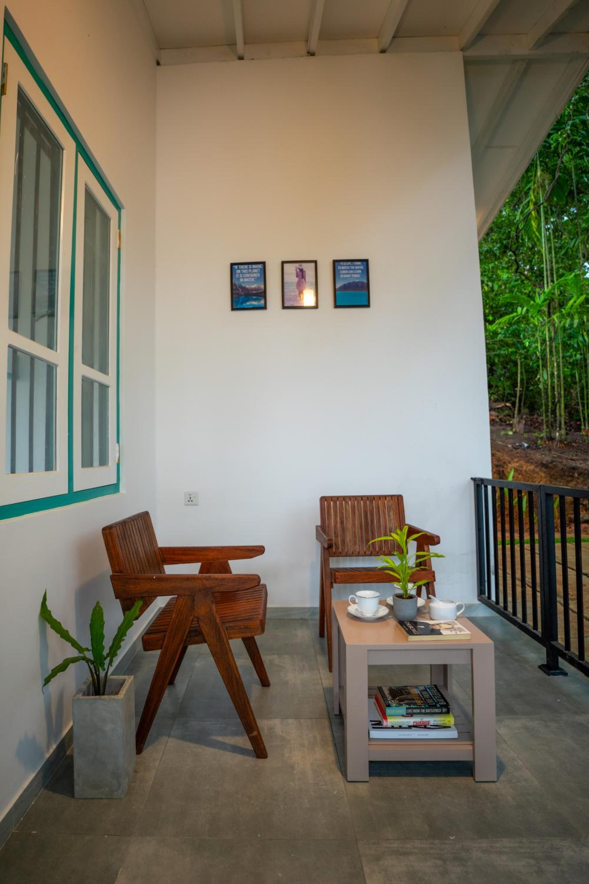 Rhapsody Villa by The Lake
