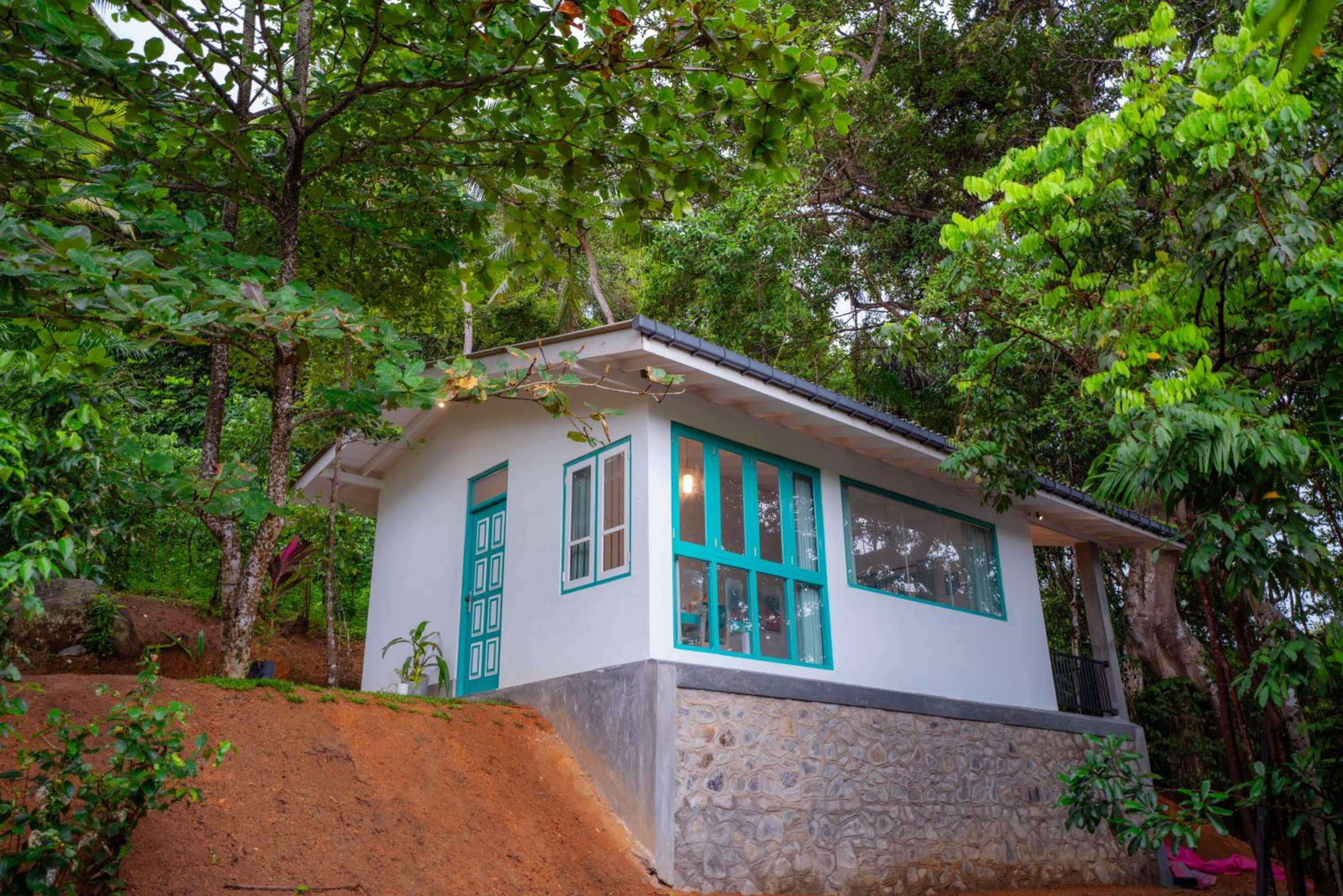 Rhapsody Villa by The Lake