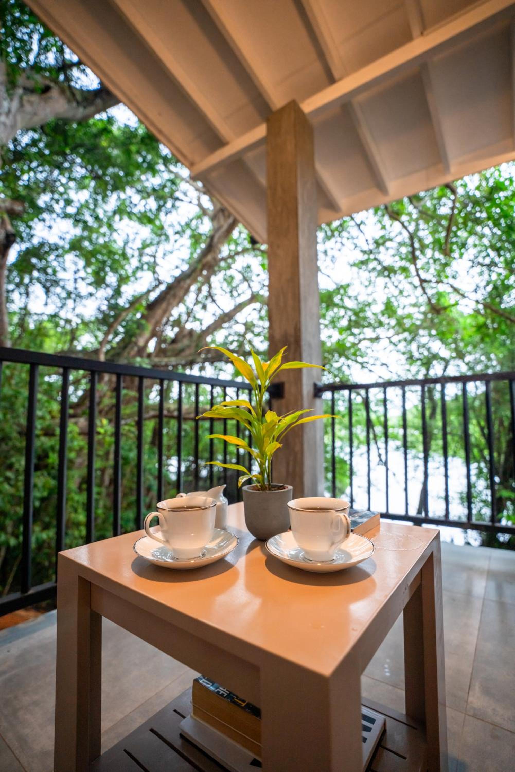 Rhapsody Villa by The Lake