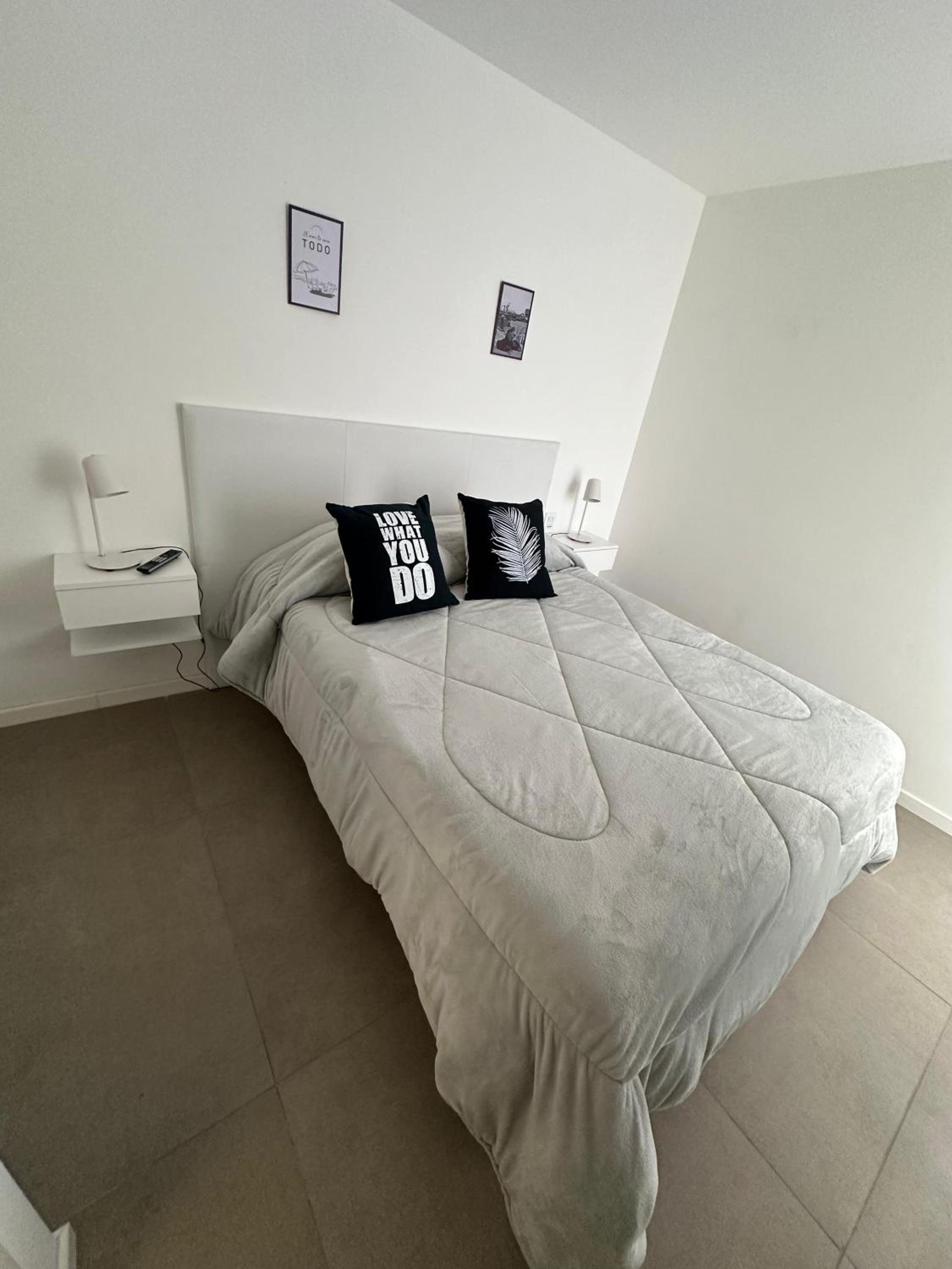 Departamento zona Alem, Playa Grande
