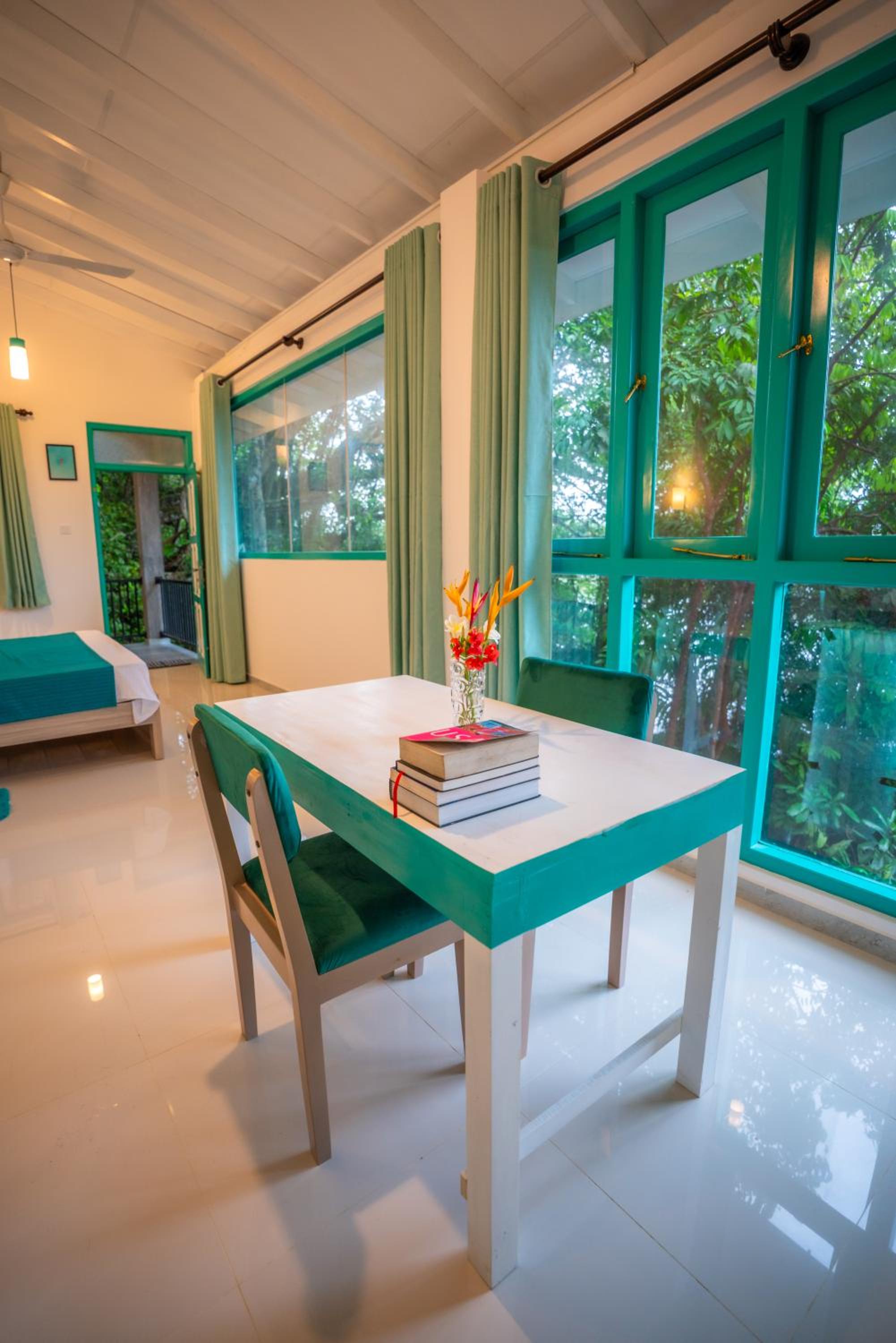 Rhapsody Villa by The Lake