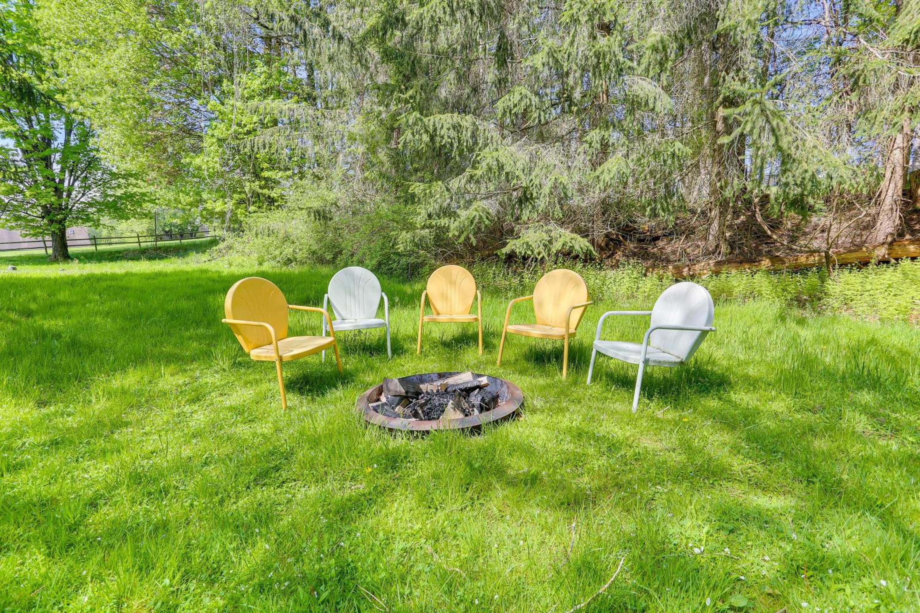 Luxury Estate with Wood Stove and Hot Tub - Dancing Doe Estate view 4
