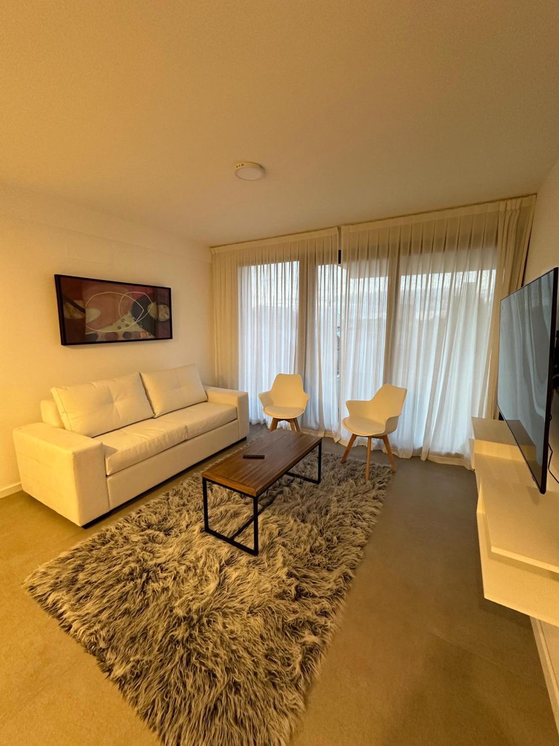 Departamento zona Alem, Playa Grande
