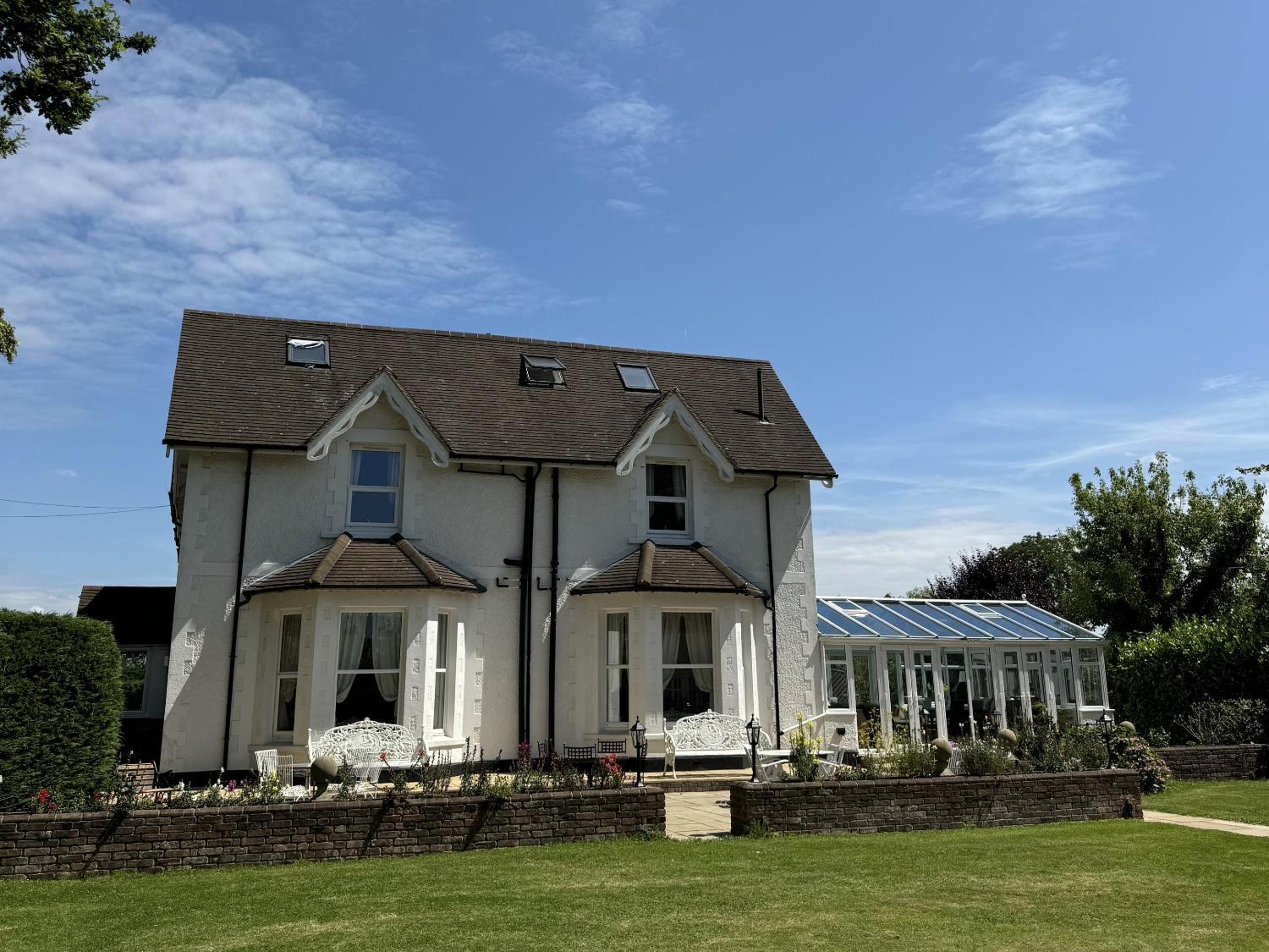 Hookwood Lodge