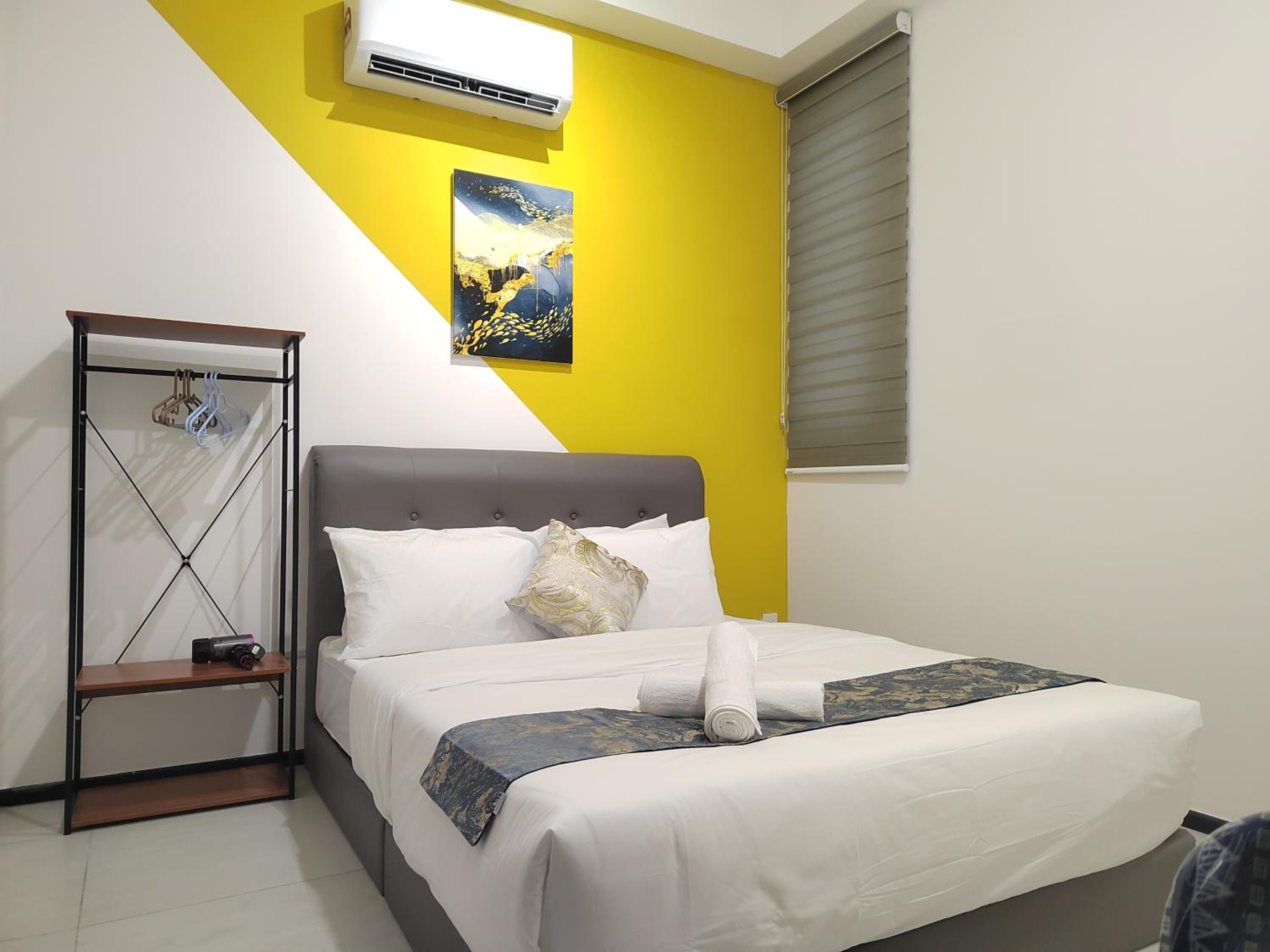 Seaview Infinity Pool , 40th , 9pax, 3Rooms 2Carpark photo 5